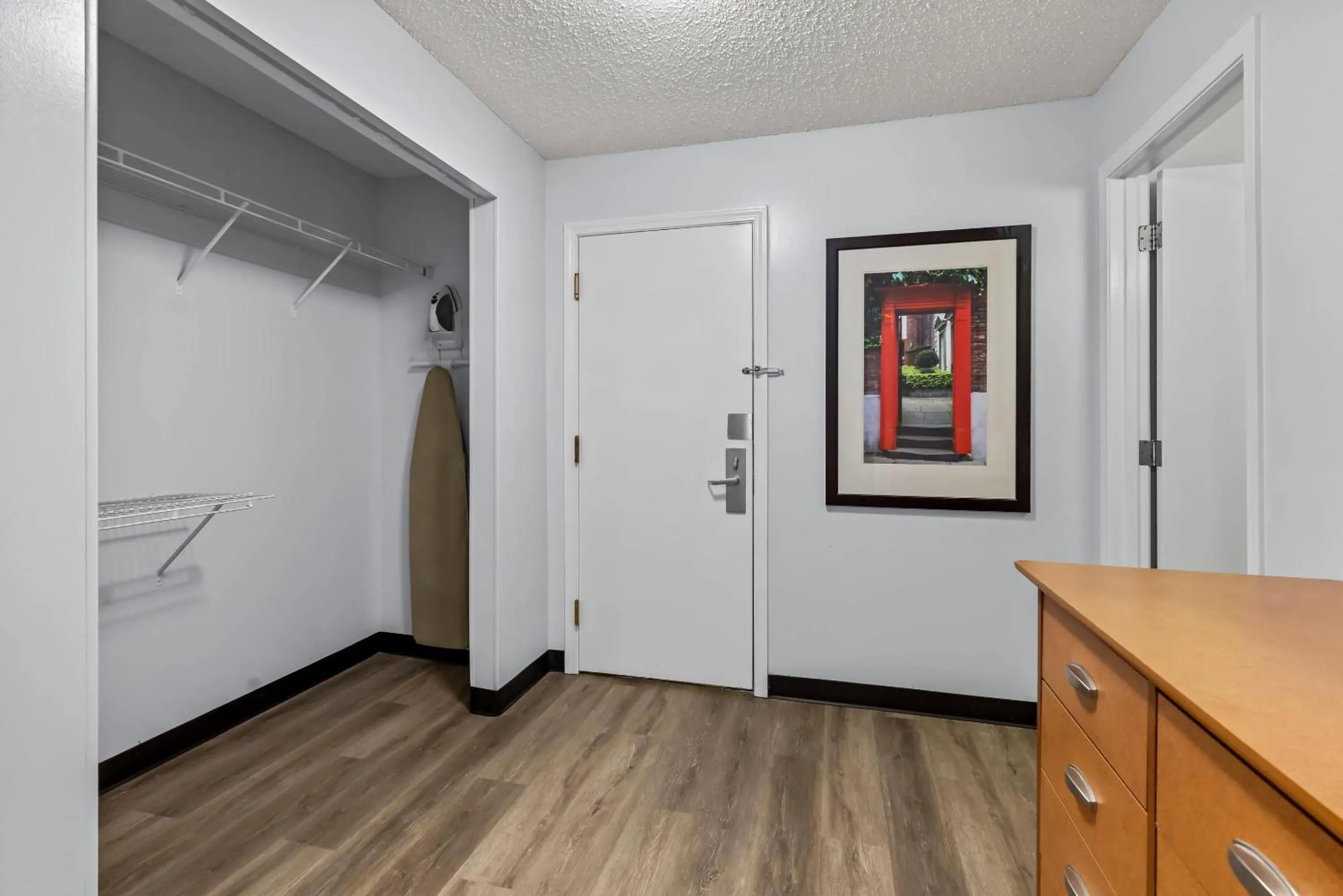 Bedroom in Suburban Studios Brentwood - Nashville