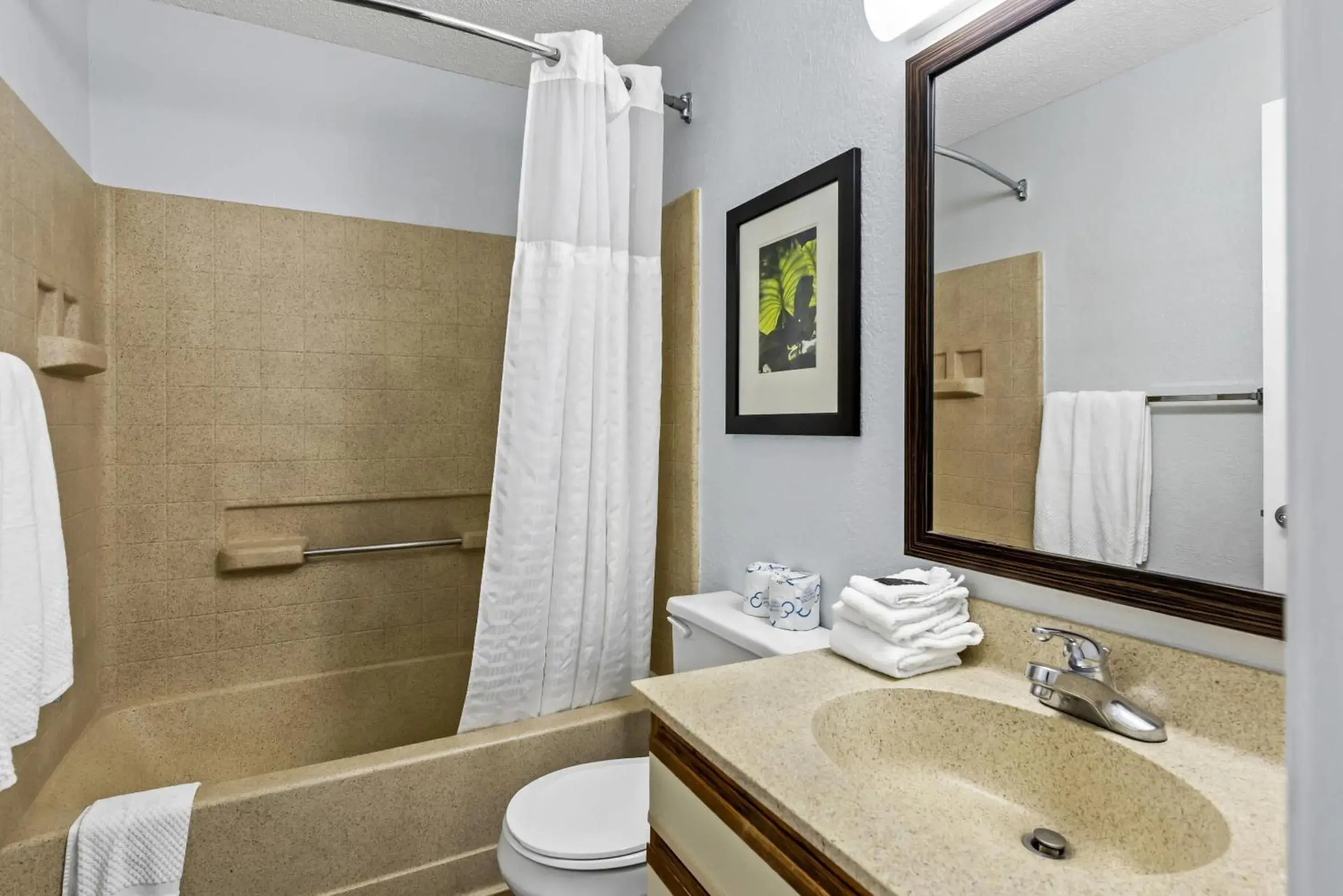 Quadruple Room with Two Queen Beds - Non Smoking in Suburban Studios Brentwood - Nashville Quadruple Room with Two Queen Beds - Non Smoking in Suburban Studios Brentwood - Nashville