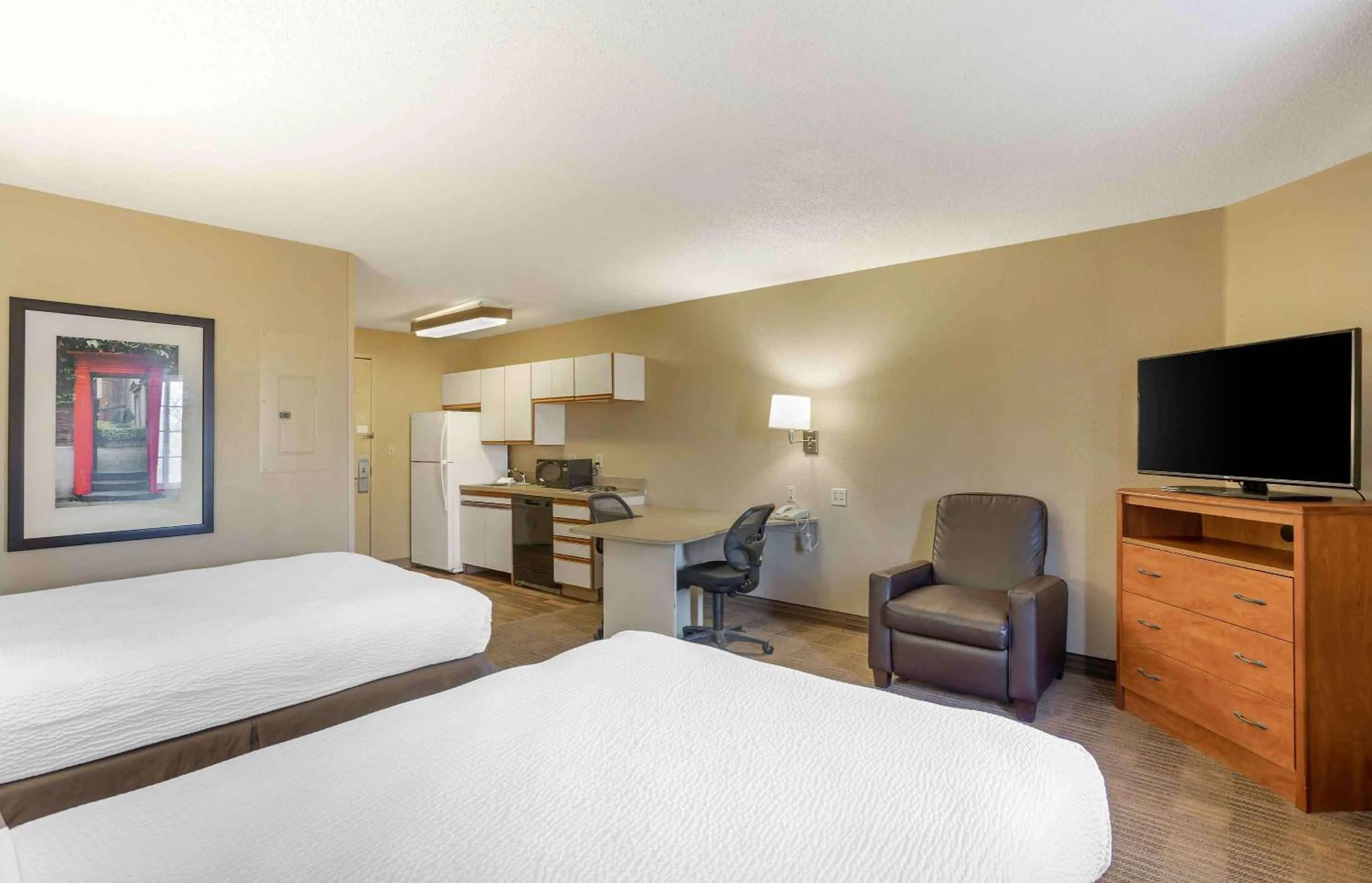 Bedroom, Bed in Extended Stay America Select Suites - Wilkes - Barre - Scranton