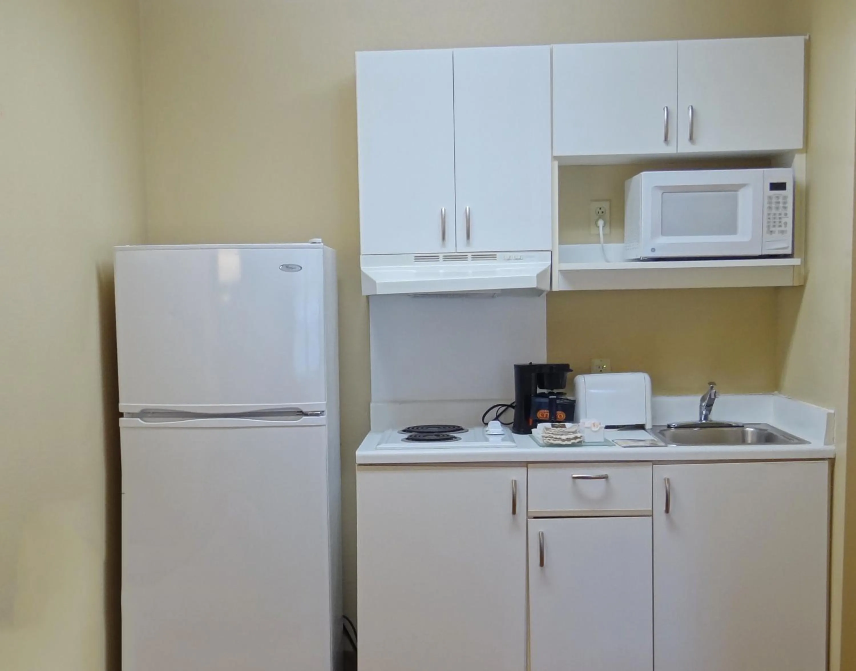 Kitchen or kitchenette in Extended Stay America Select Suites - Wilkes - Barre - Scranton