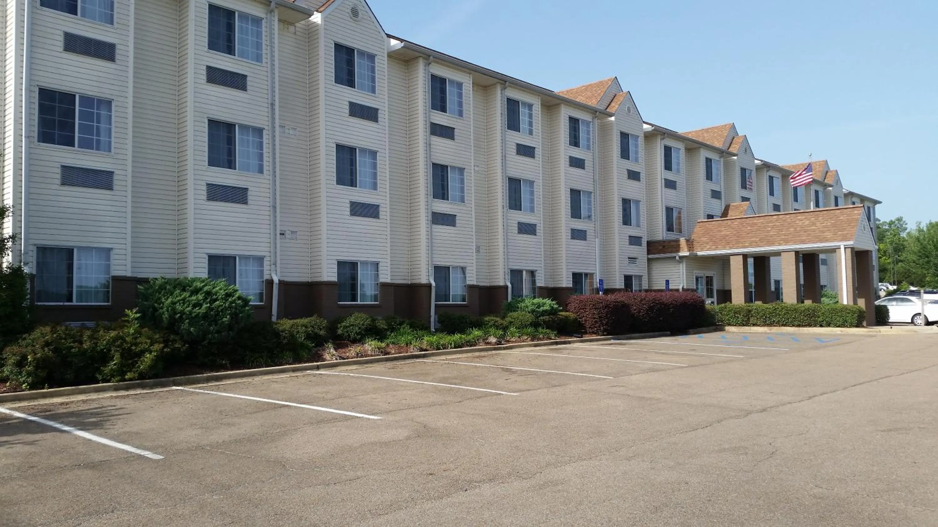 Property Building in Microtel Inn & Suites by Wyndham Starkville