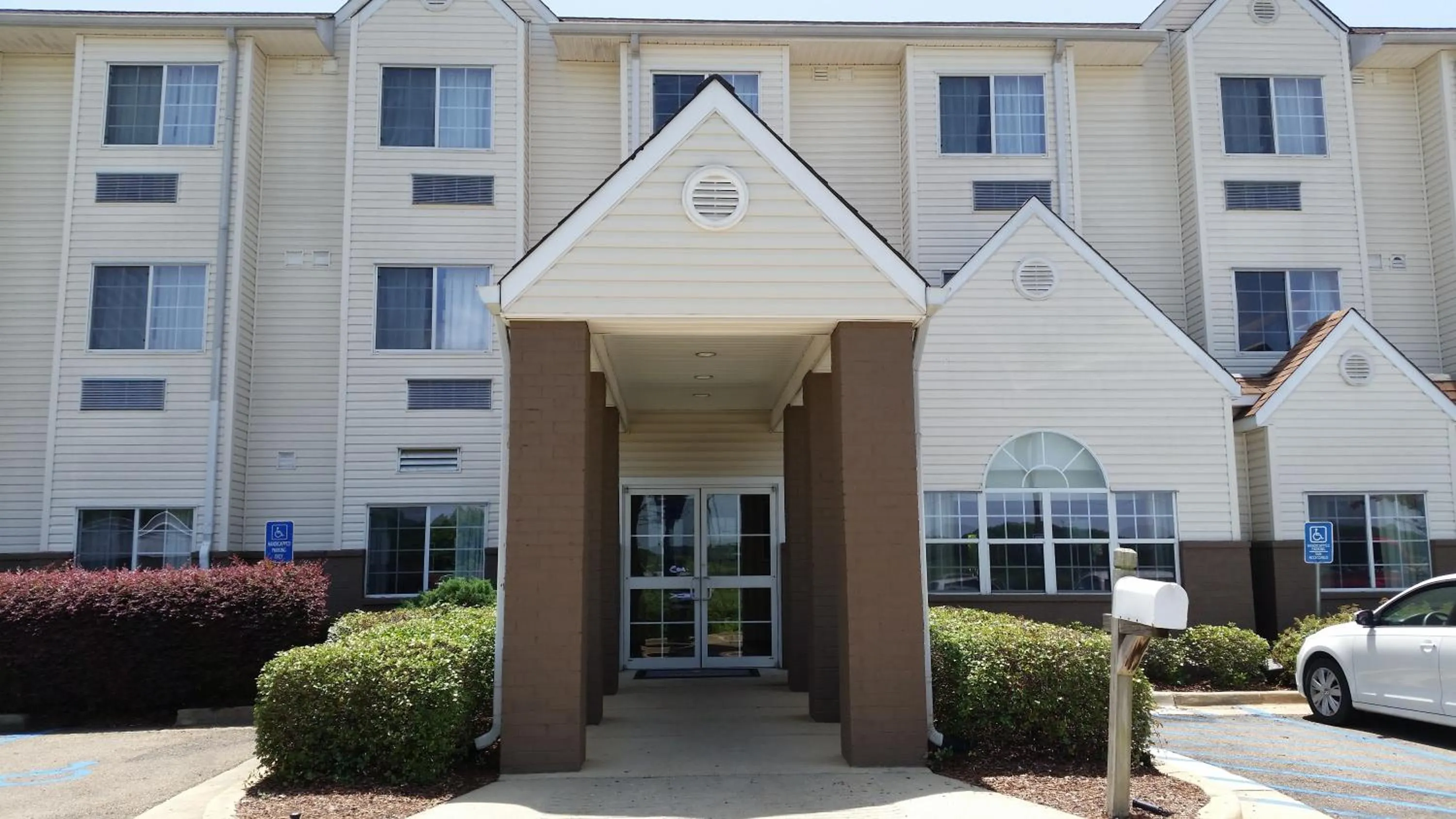 Facade/entrance, Property Building in Microtel Inn & Suites by Wyndham Starkville