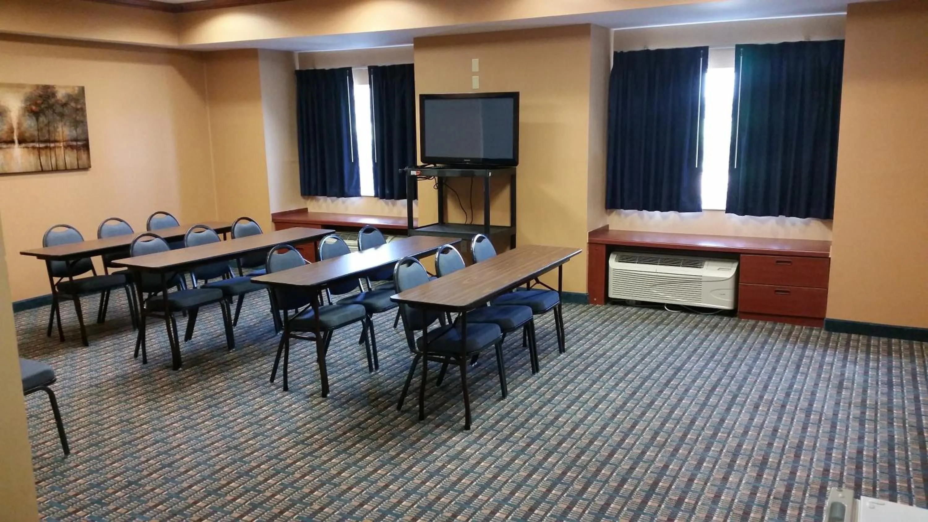 Meeting/conference room in Microtel Inn & Suites by Wyndham Starkville