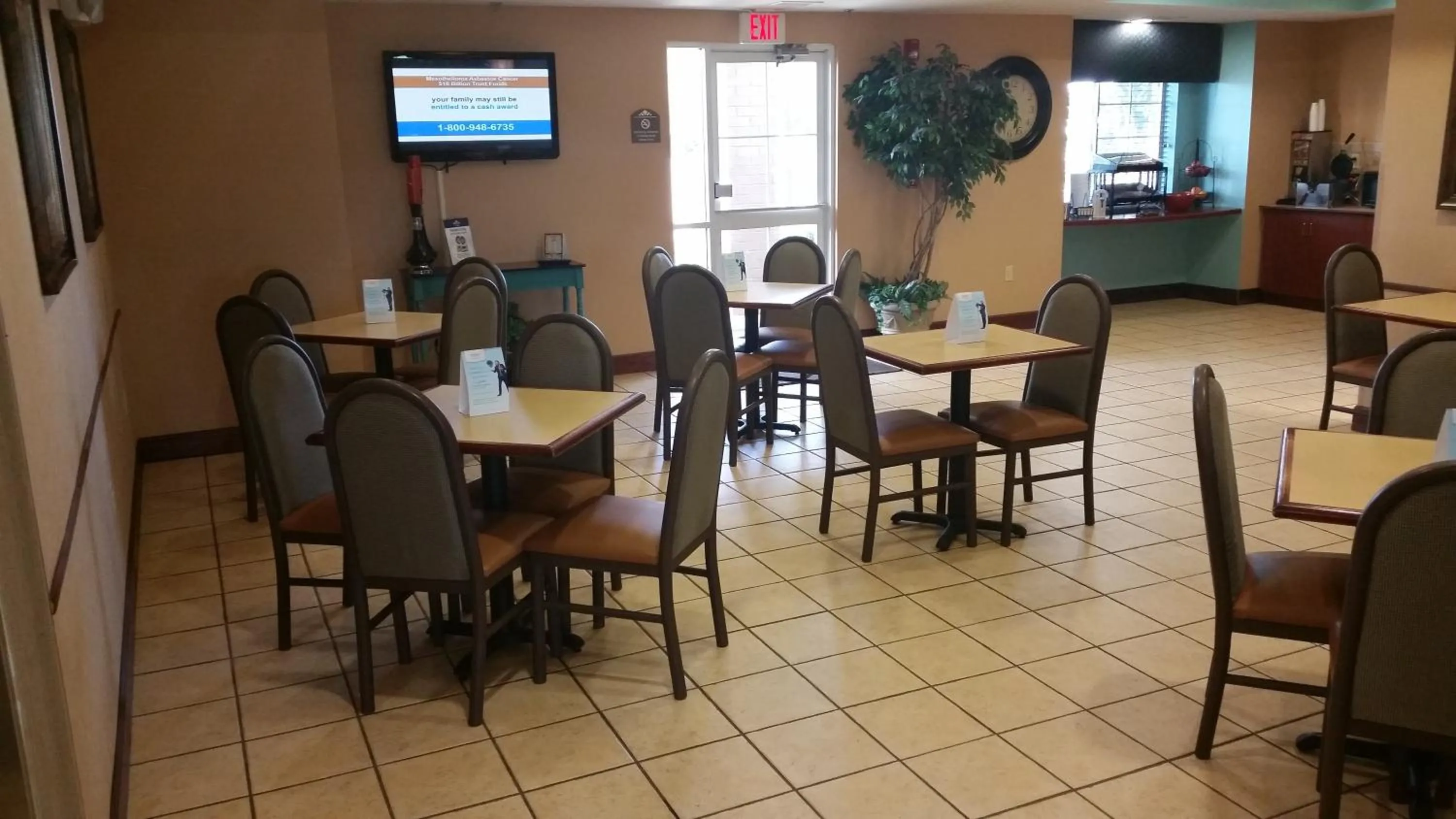 Communal kitchen, Restaurant/Places to Eat in Microtel Inn & Suites by Wyndham Starkville