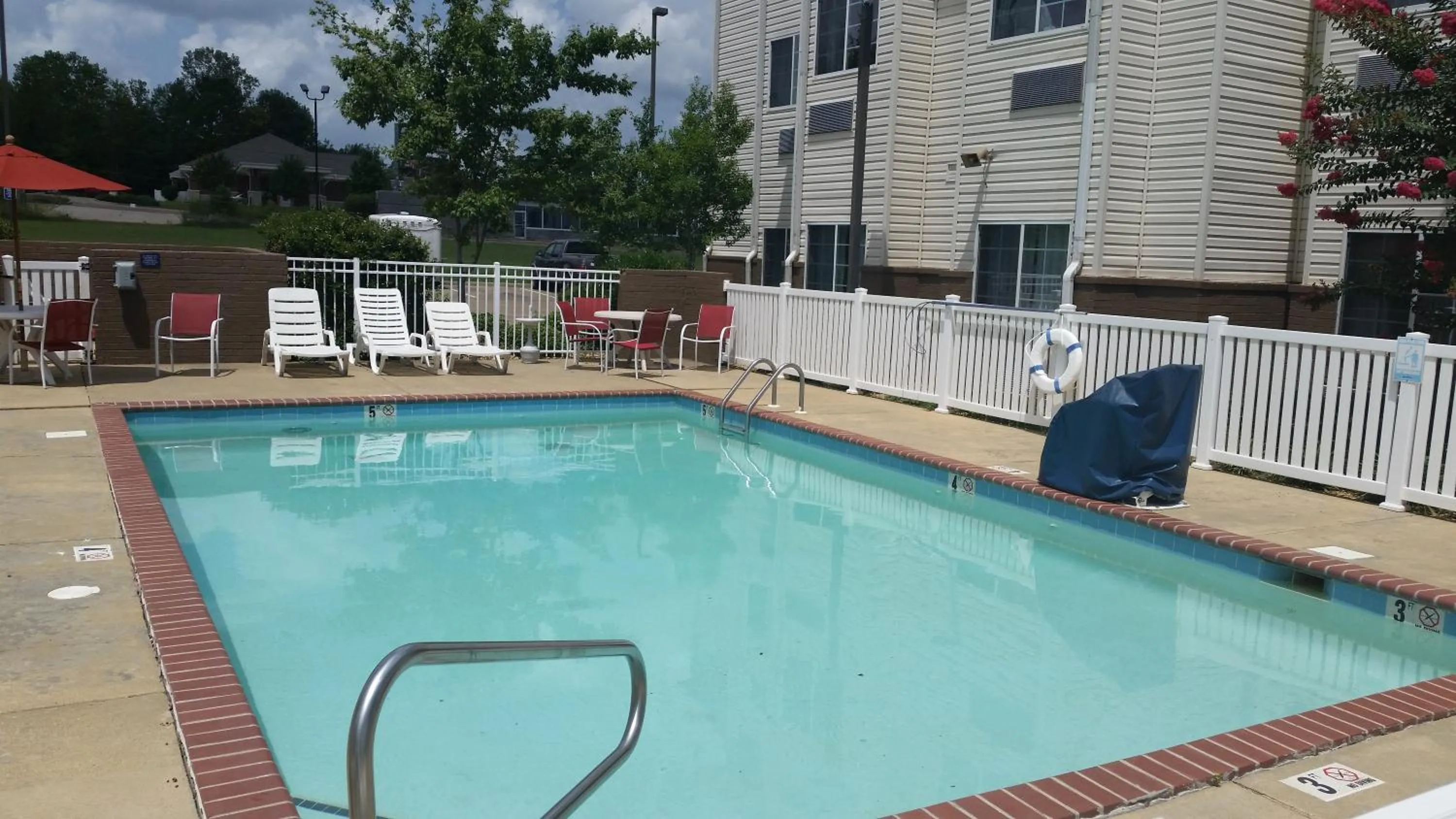 Swimming Pool in Microtel Inn & Suites by Wyndham Starkville