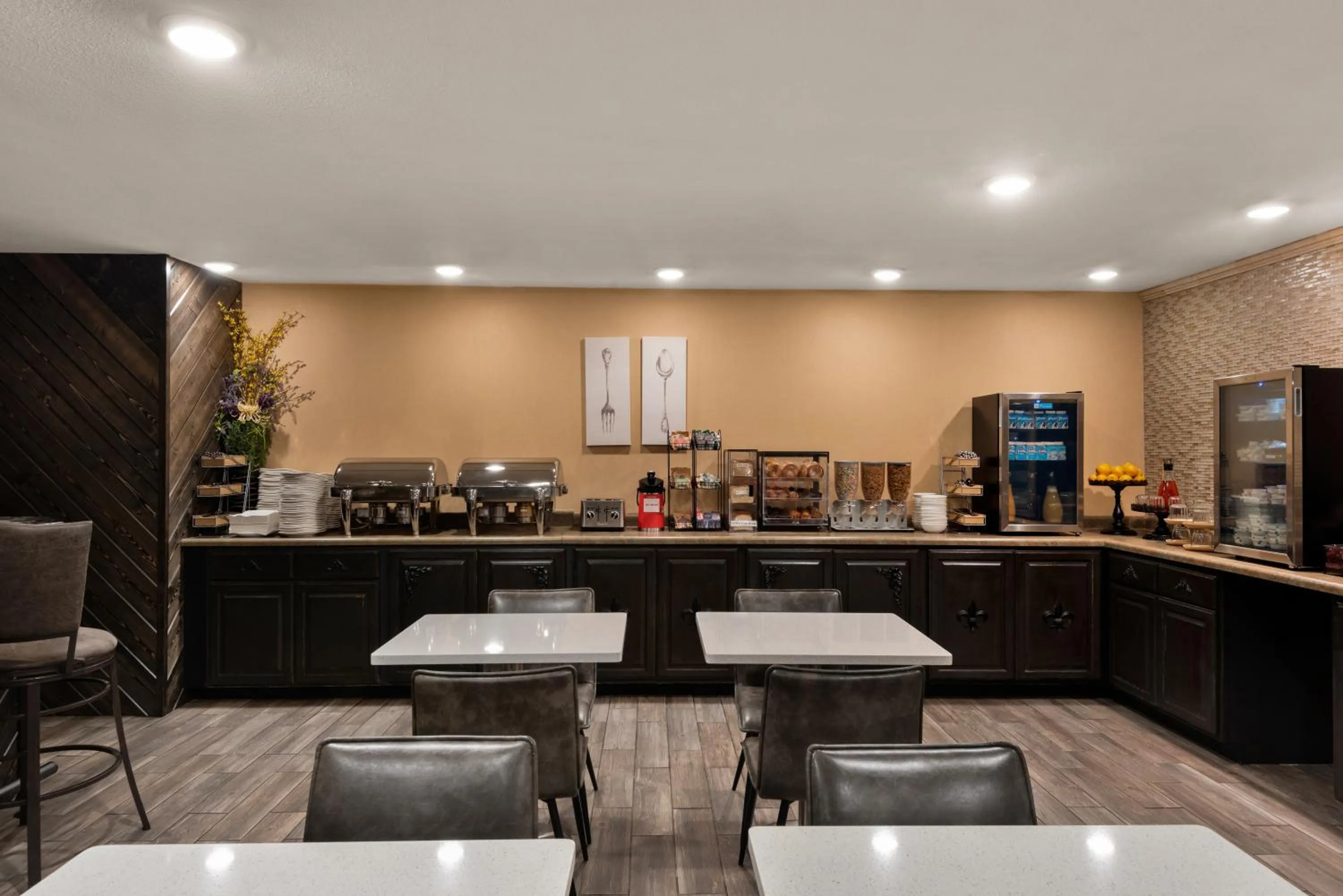 Breakfast in Wyndham Garden Galena Hotel & Day Spa