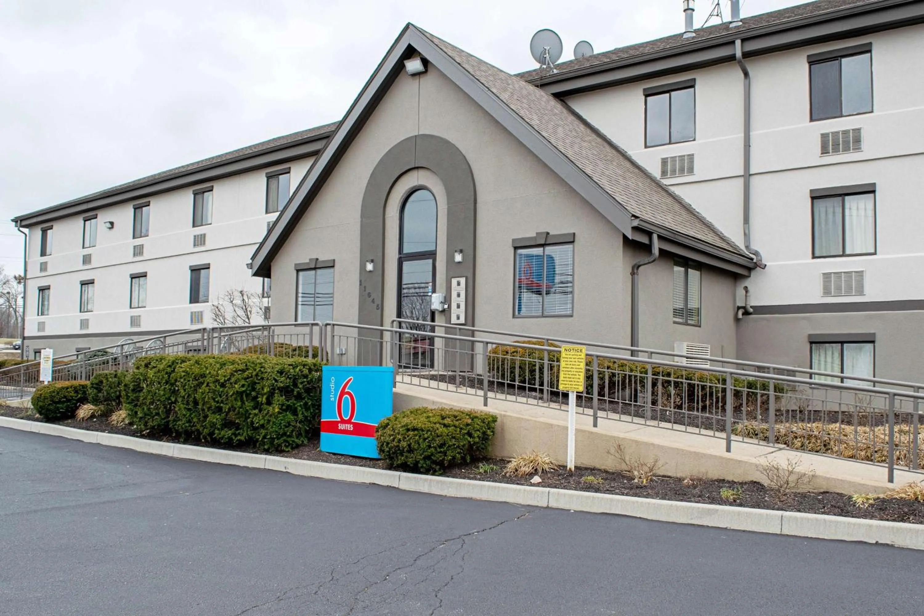 Property building in Welcome Suites Springdale