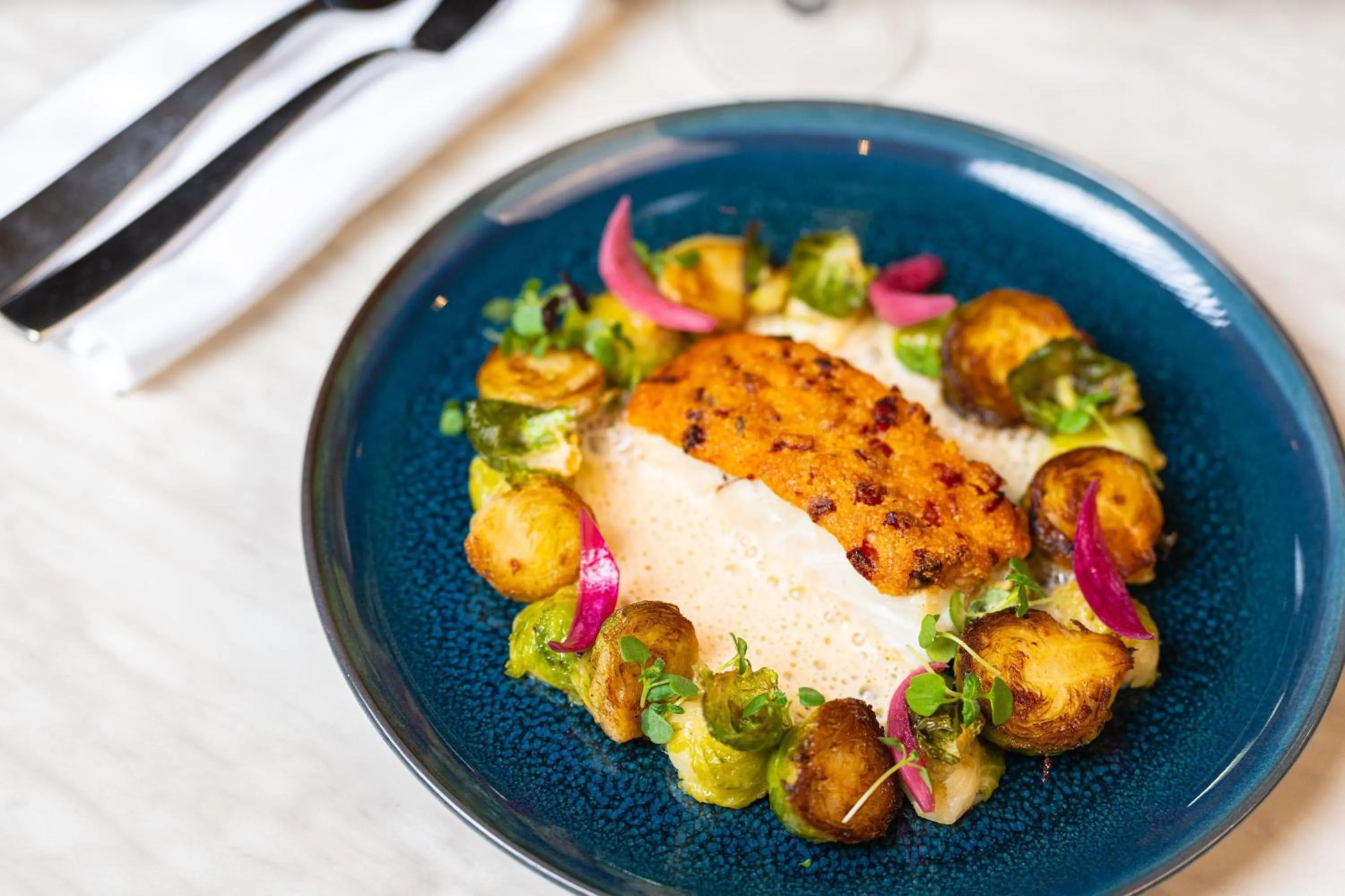 Restaurant/places to eat in Le Méridien Paris Arc De Triomphe