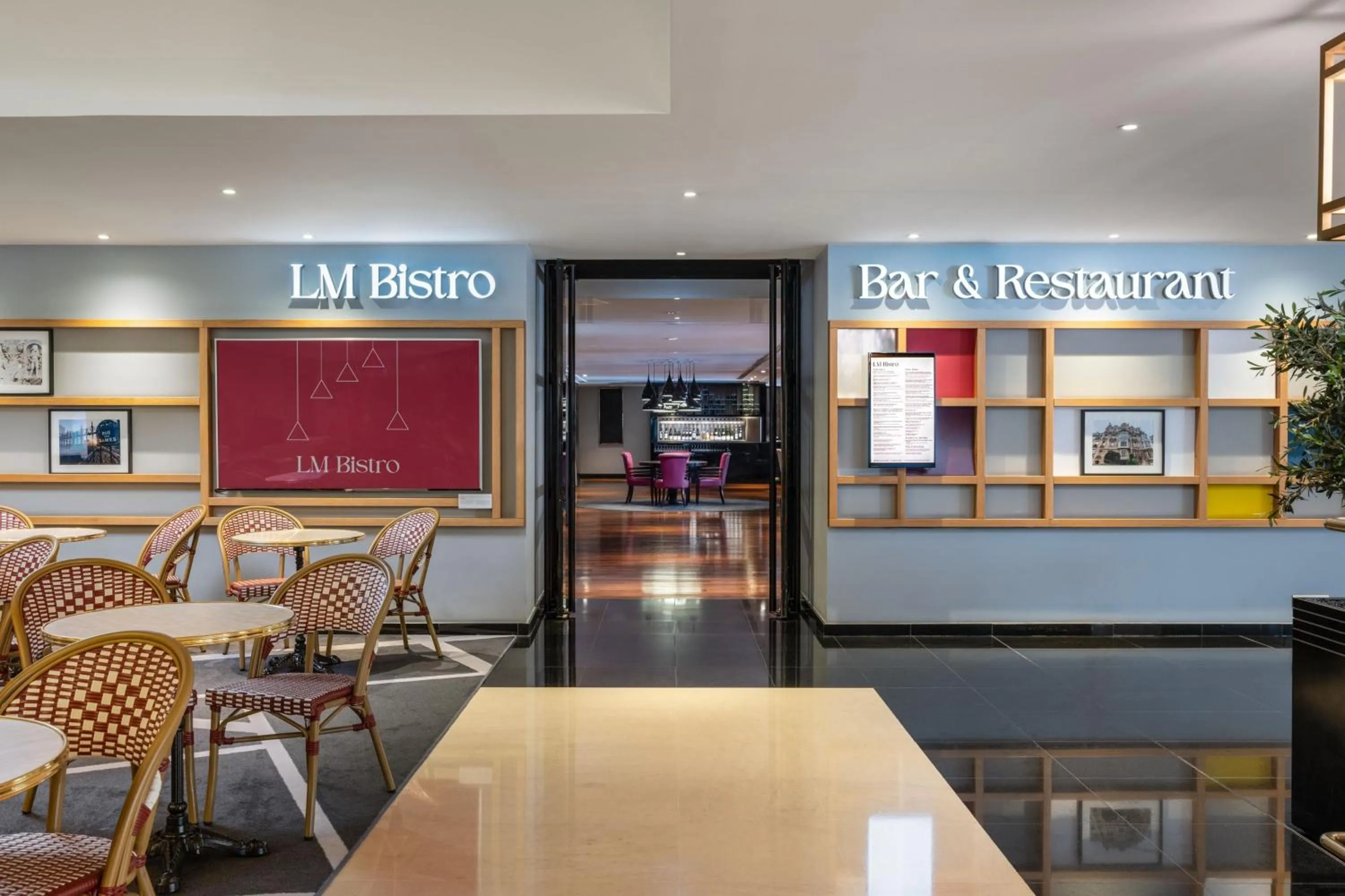 Restaurant/places to eat in Le Méridien Paris Arc De Triomphe