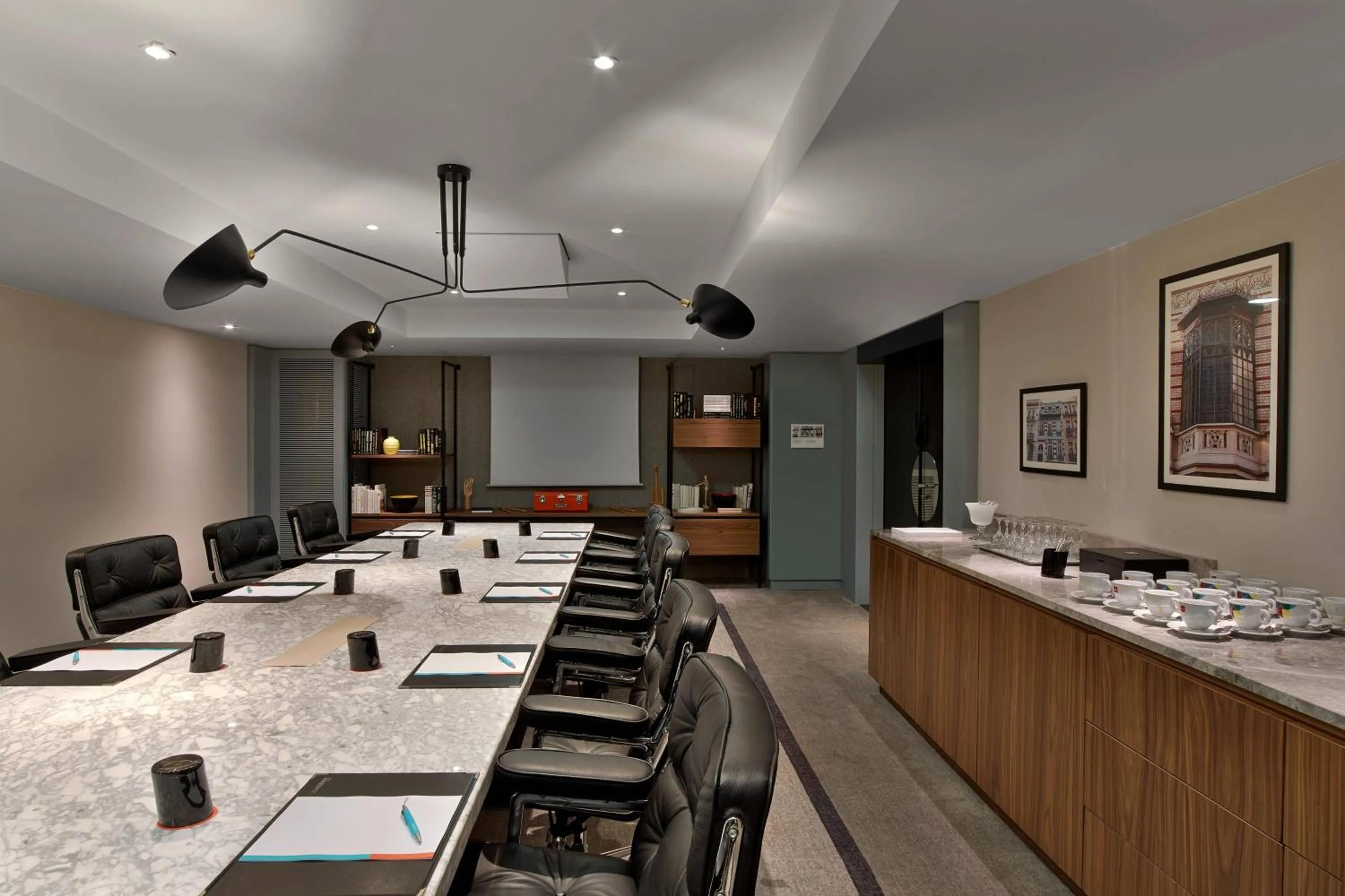 Meeting/conference room in Le Méridien Paris Arc De Triomphe