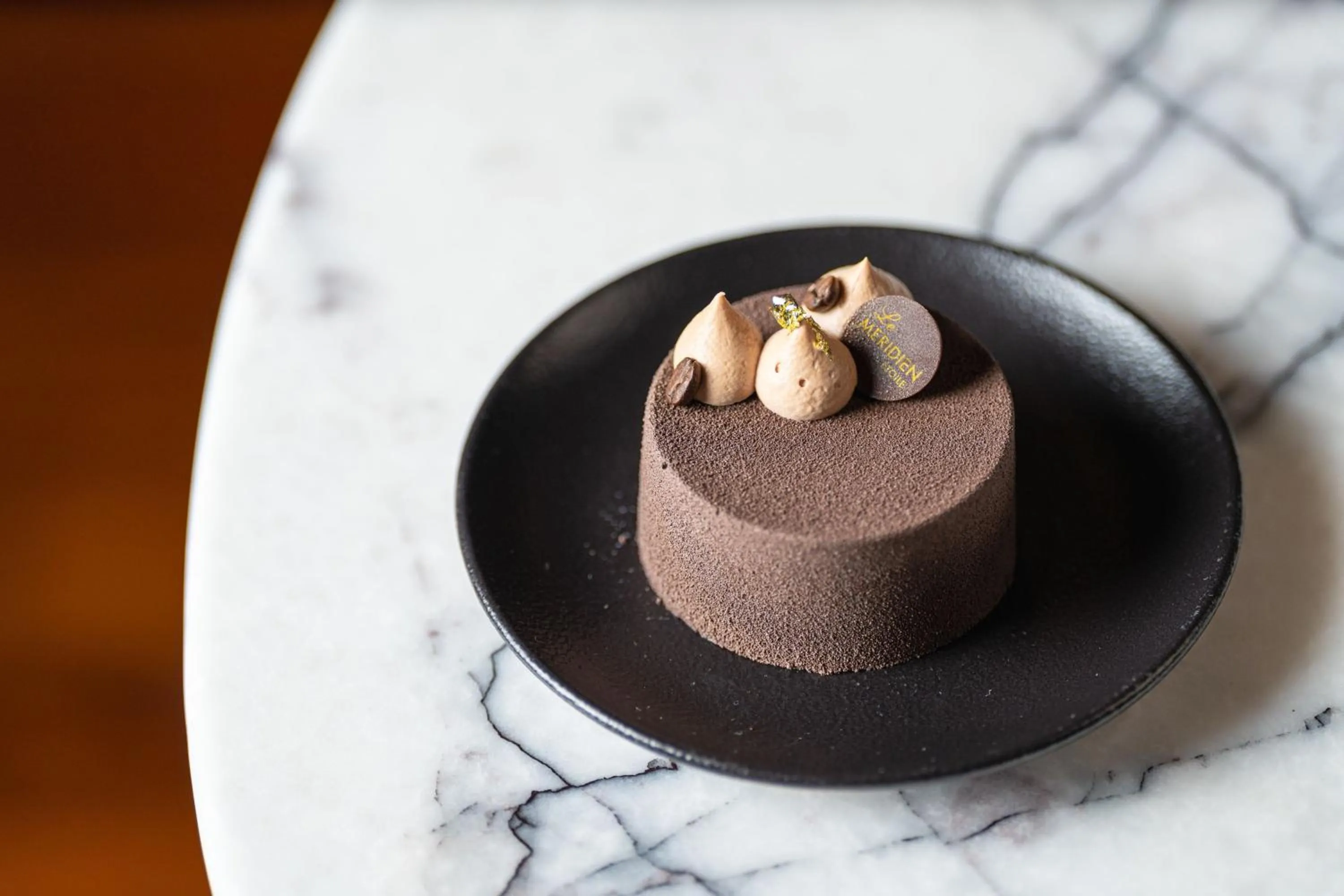 Restaurant/places to eat in Le Méridien Paris Arc De Triomphe