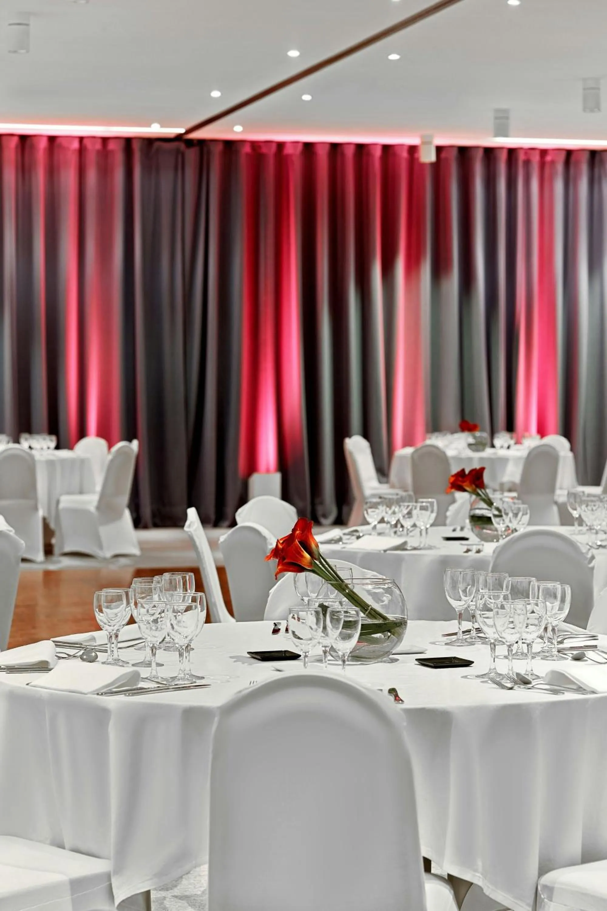 Meeting/conference room in Le Méridien Paris Arc De Triomphe