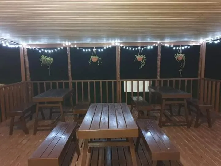 Restaurant/places to eat in Transit Motel