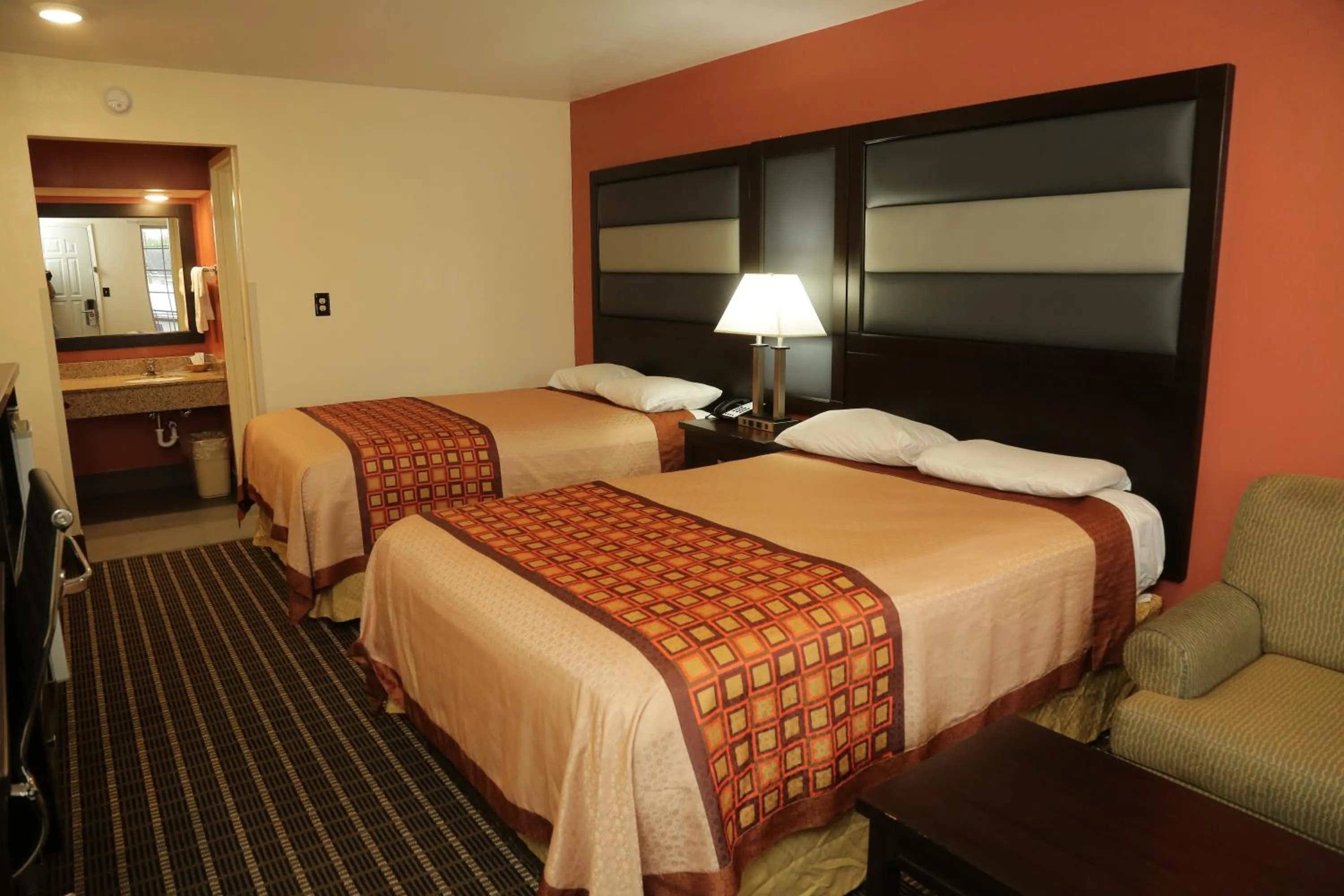 Bed in Budget Inn - Washington