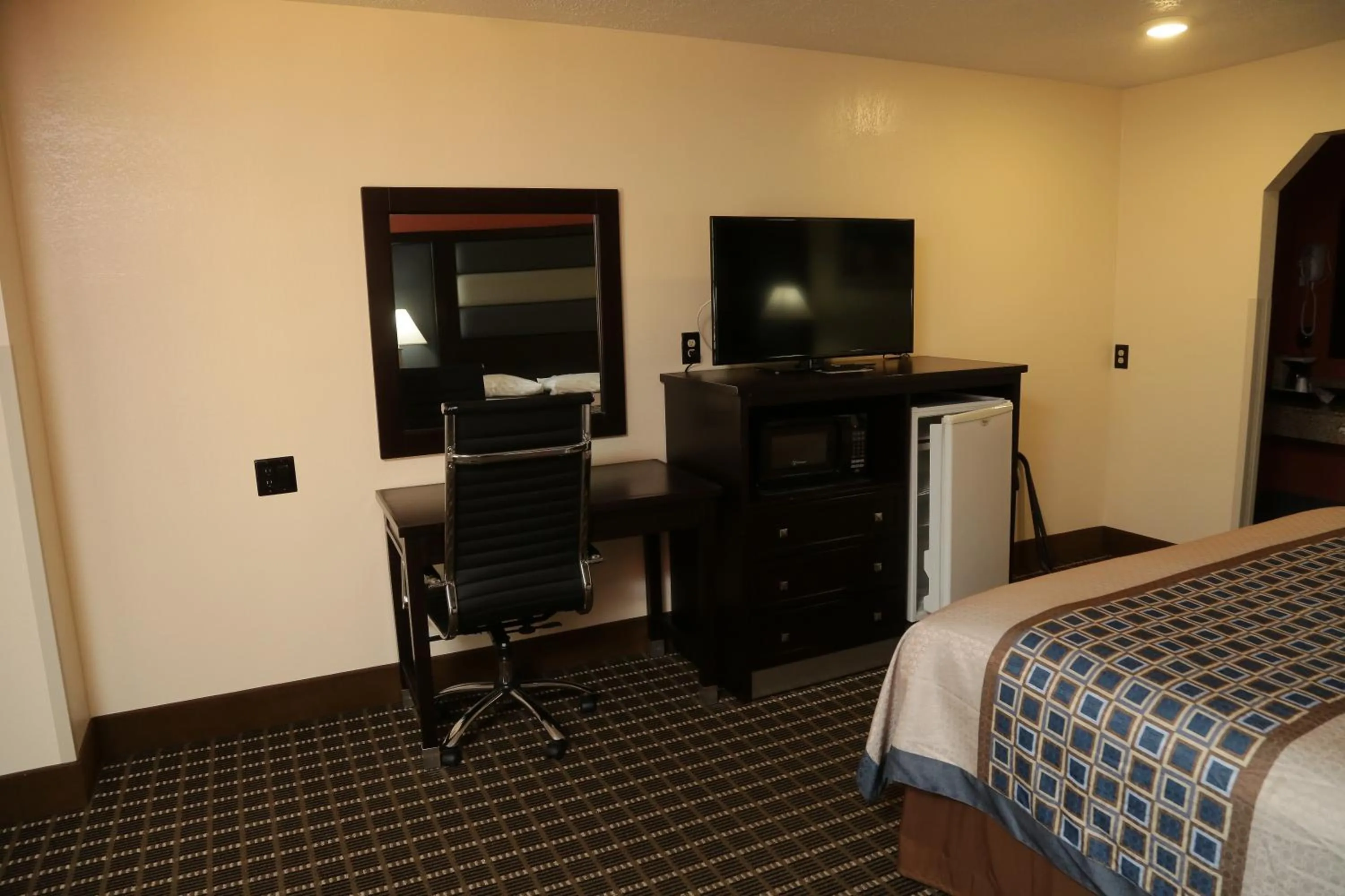 Bed in Budget Inn - Washington