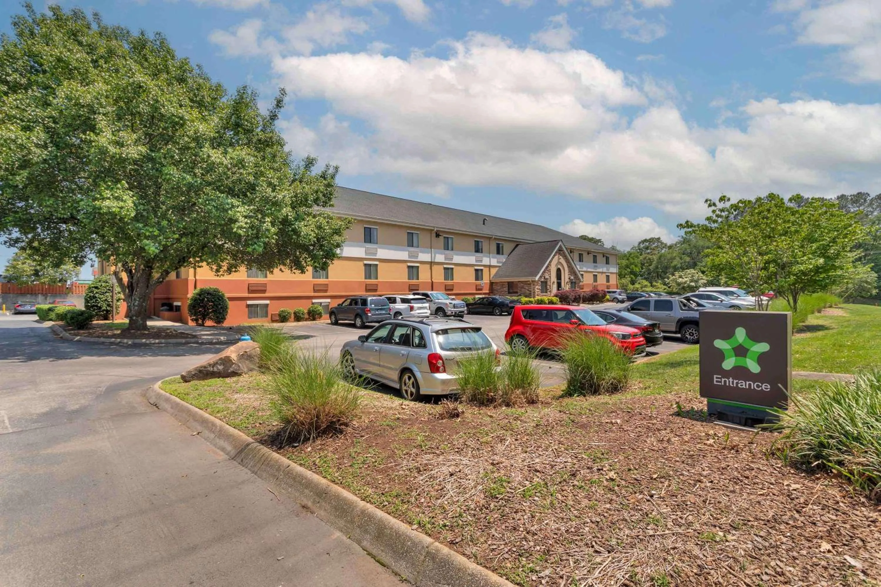 Property building in Extended Stay America Suites - Knoxville - West Hills