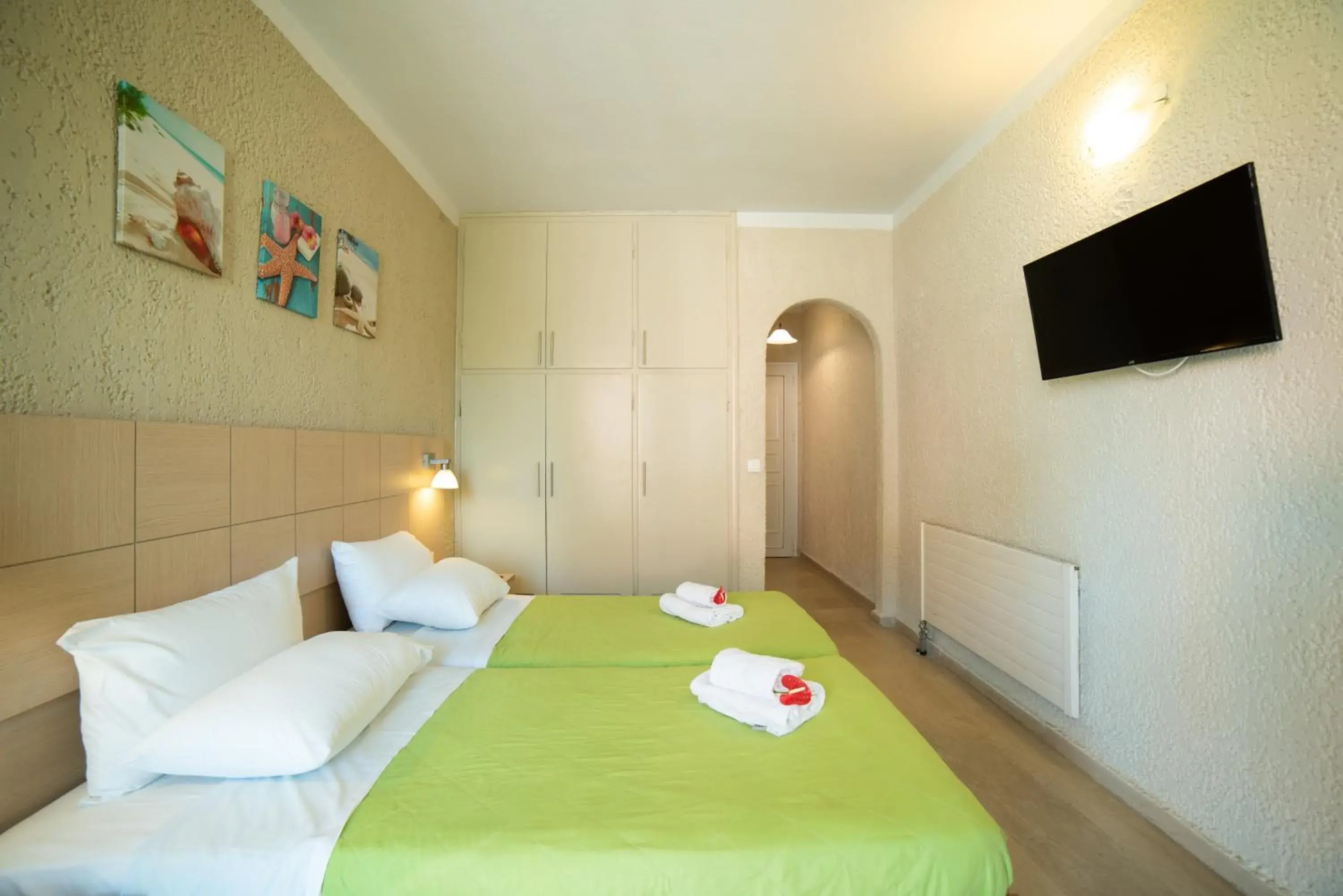 Double or Twin Room with Garden View in Hotel Alkionis Double or Twin Room with Garden View in Hotel Alkionis