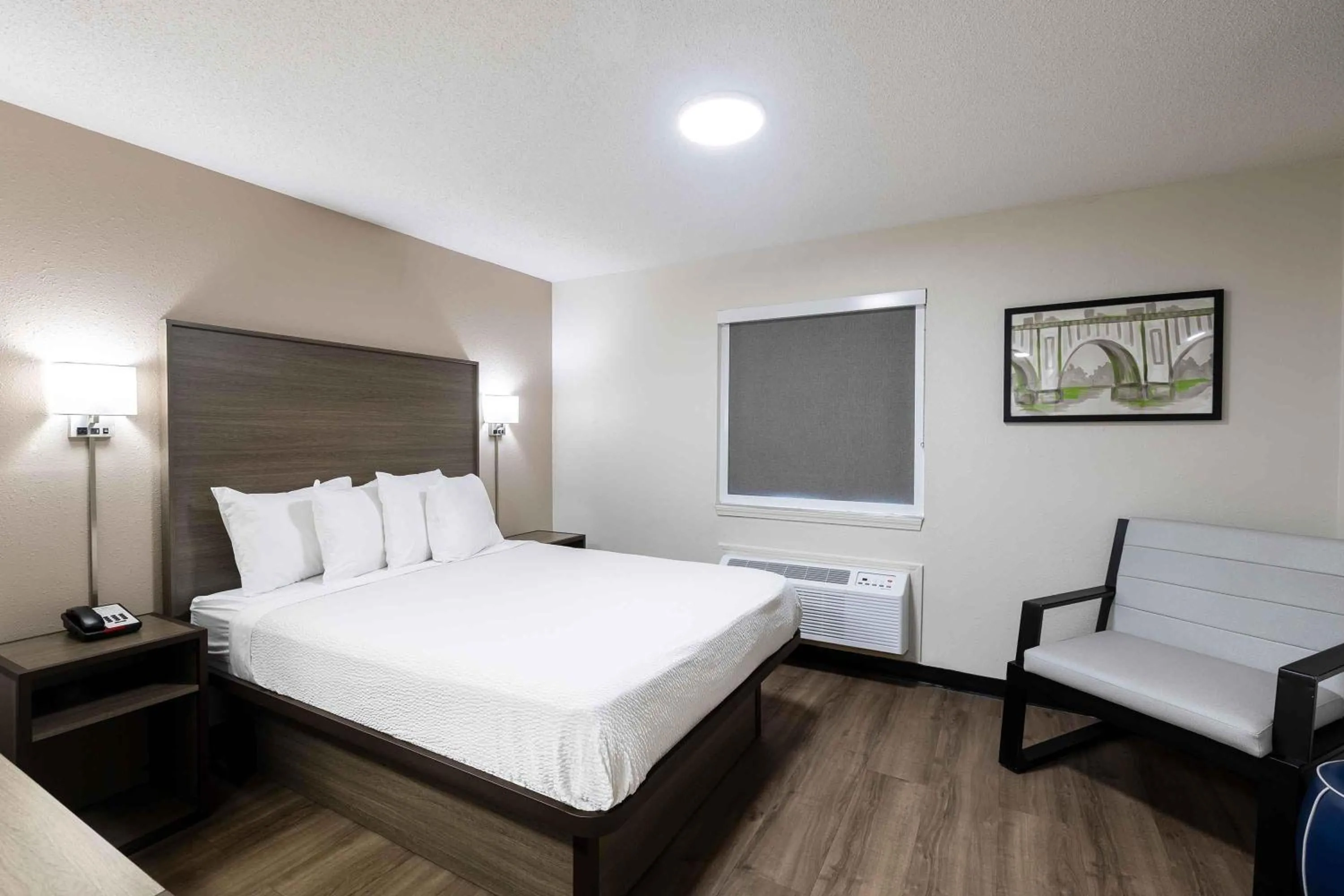 Bedroom, Bed in Extended Stay America Suites - Columbia - Greystone