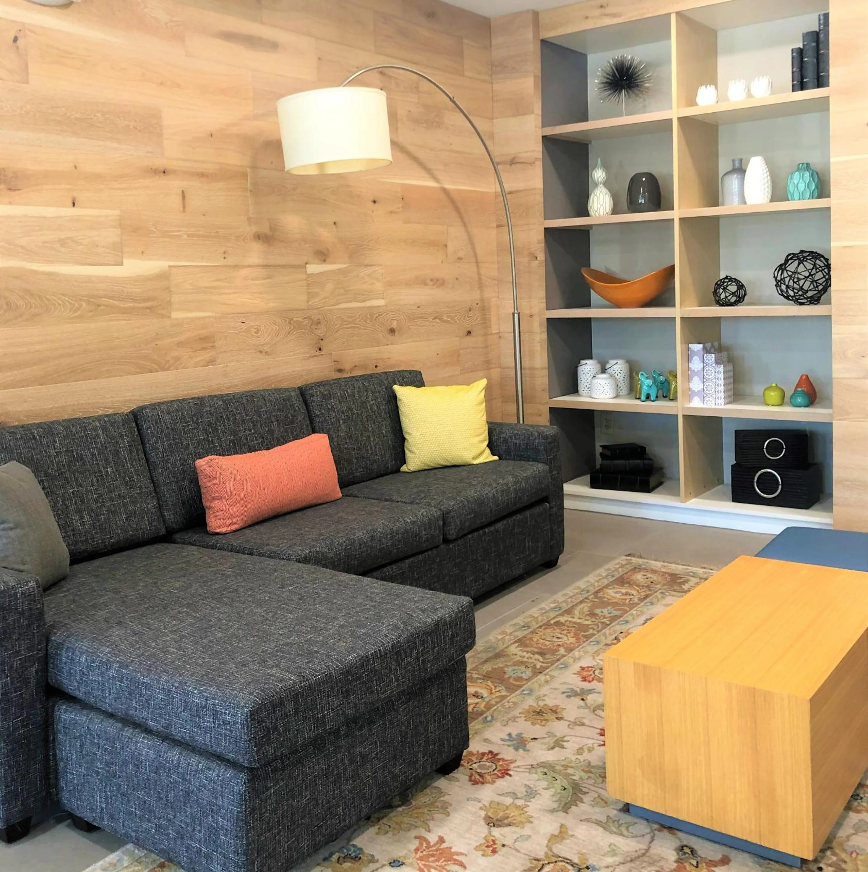 Seating area in Country Inn & Suites by Radisson, Stone Mountain, GA