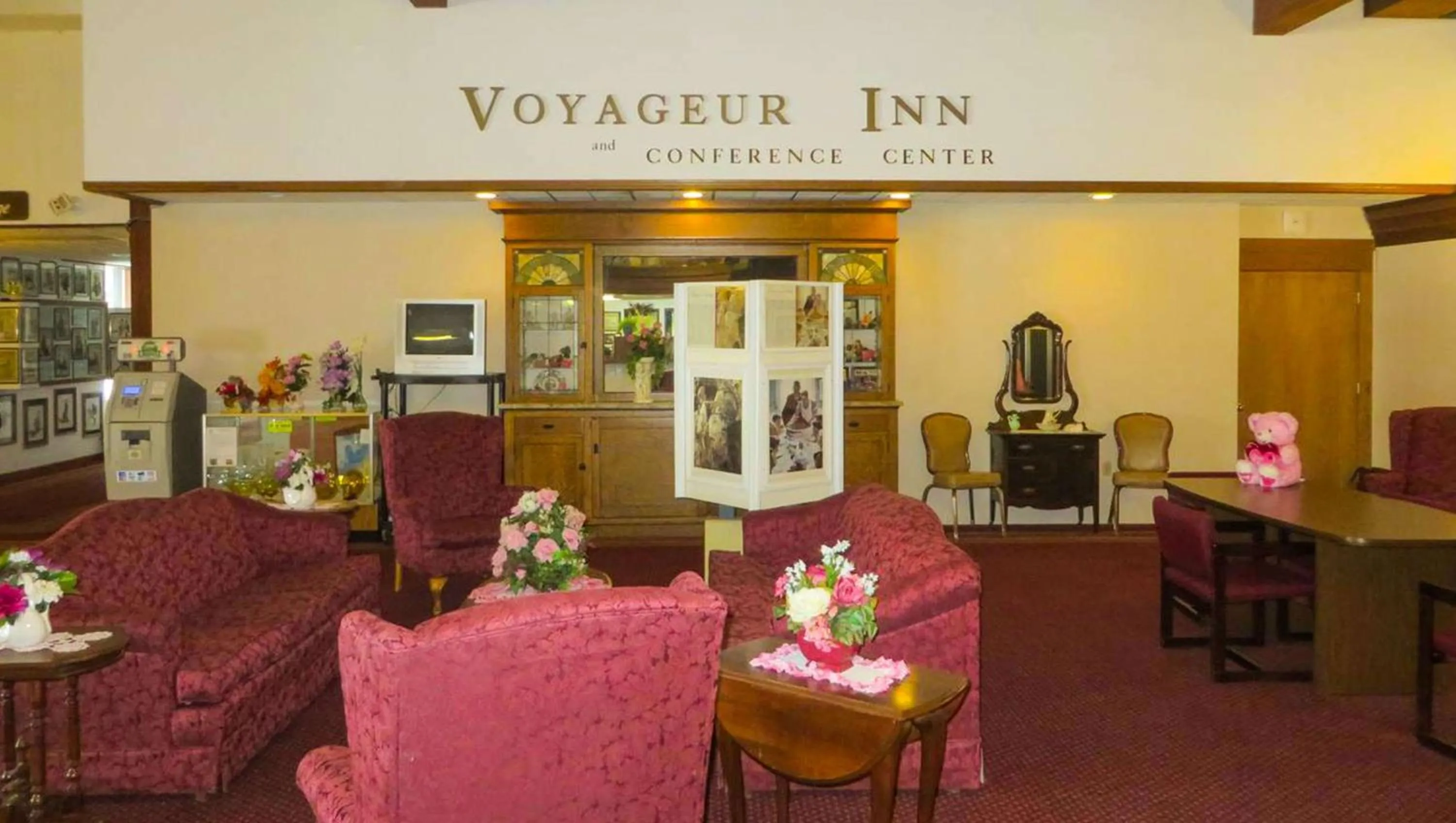 Lobby or reception in Voyageur Inn and Conference Center