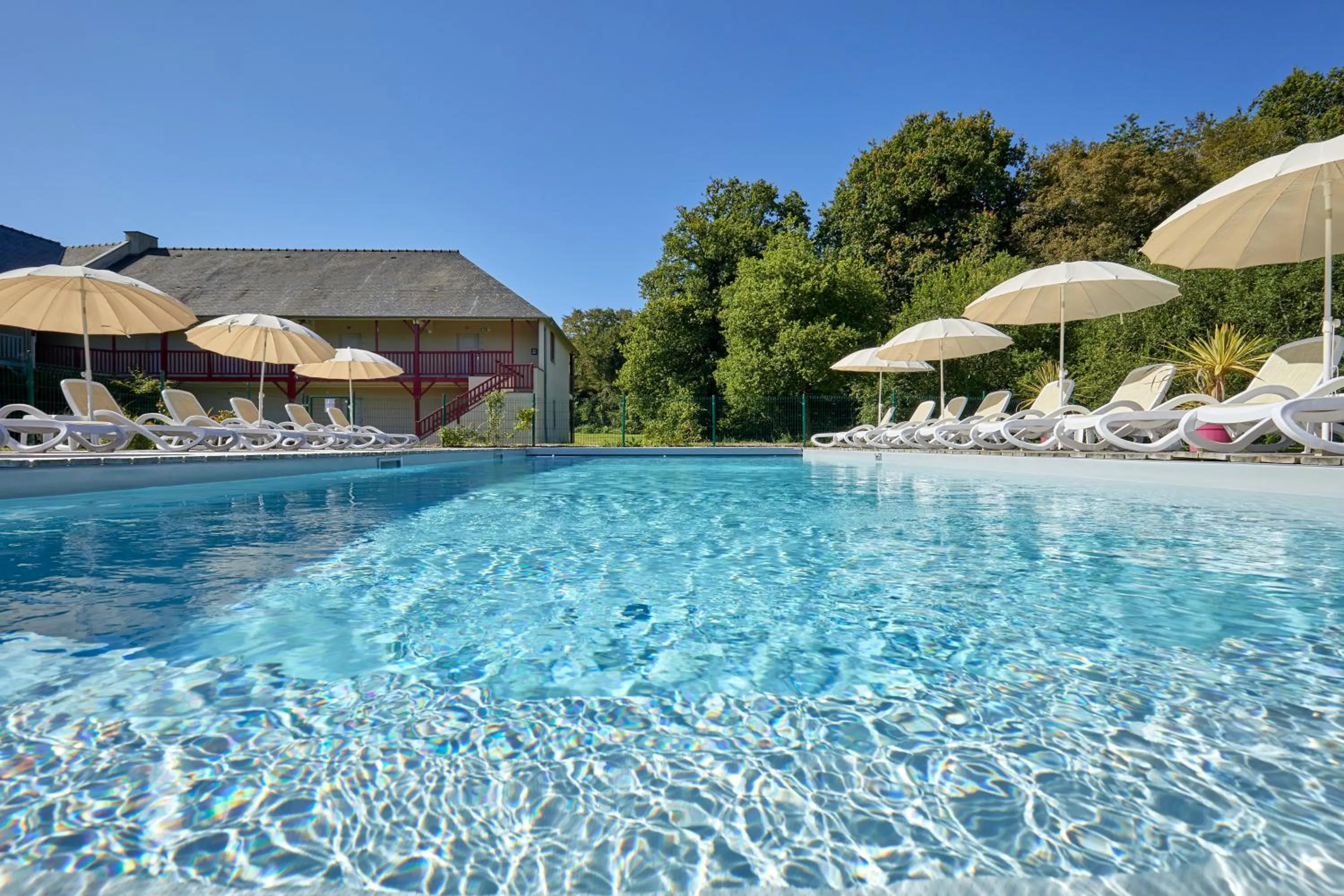 Swimming pool in Saint Malo Golf Resort