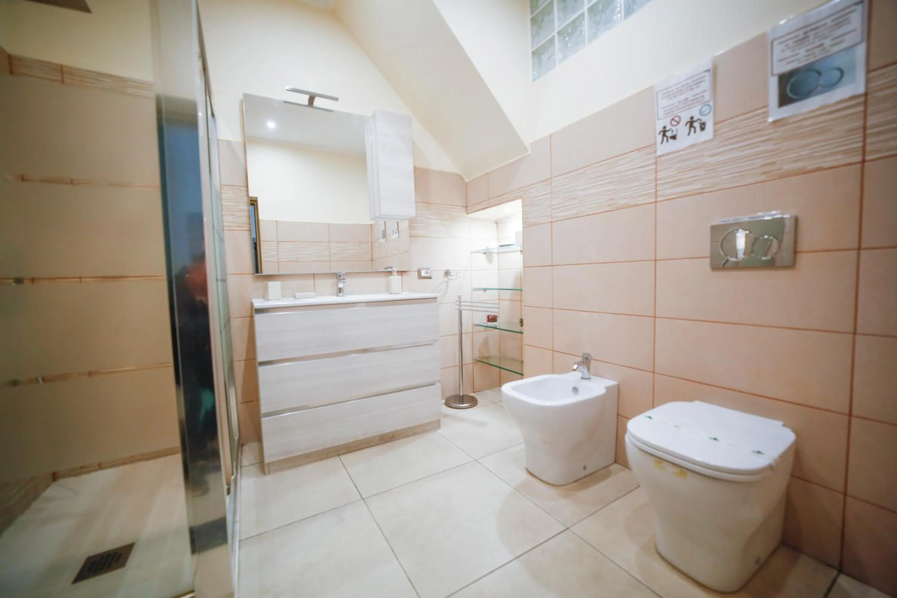 Shower in La casa di Marcello