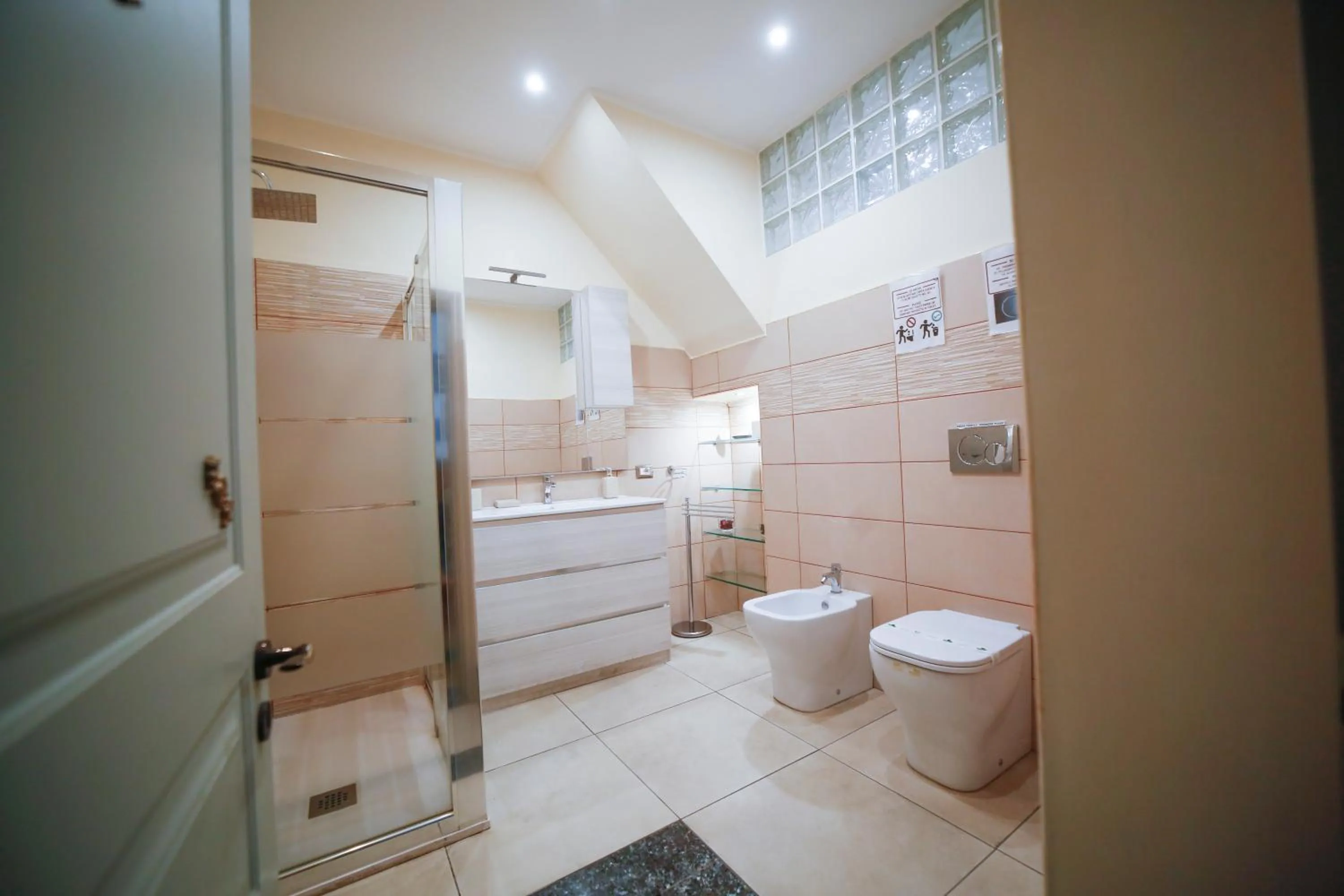 Shower in La casa di Marcello