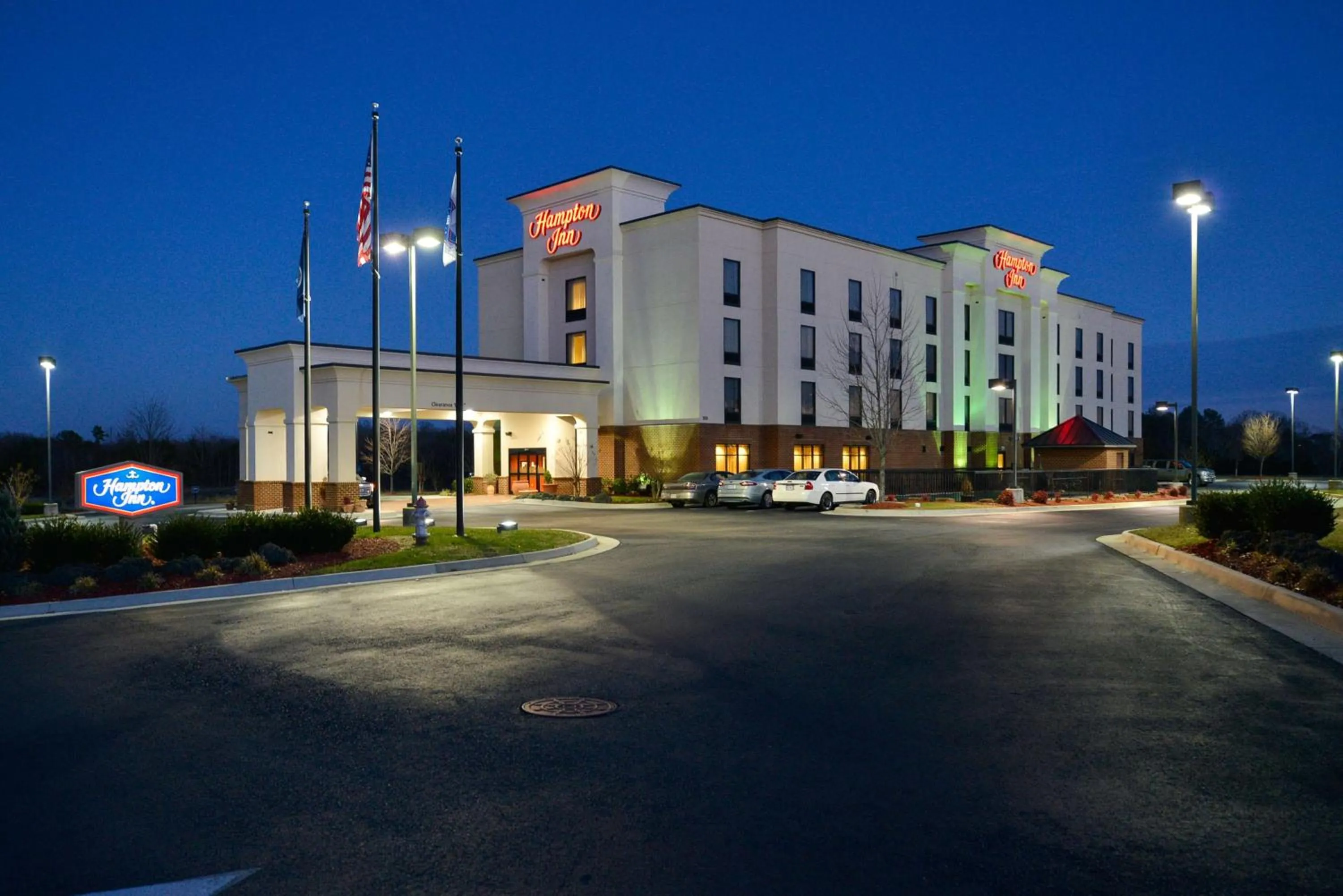 Property building in Hampton Inn Farmville