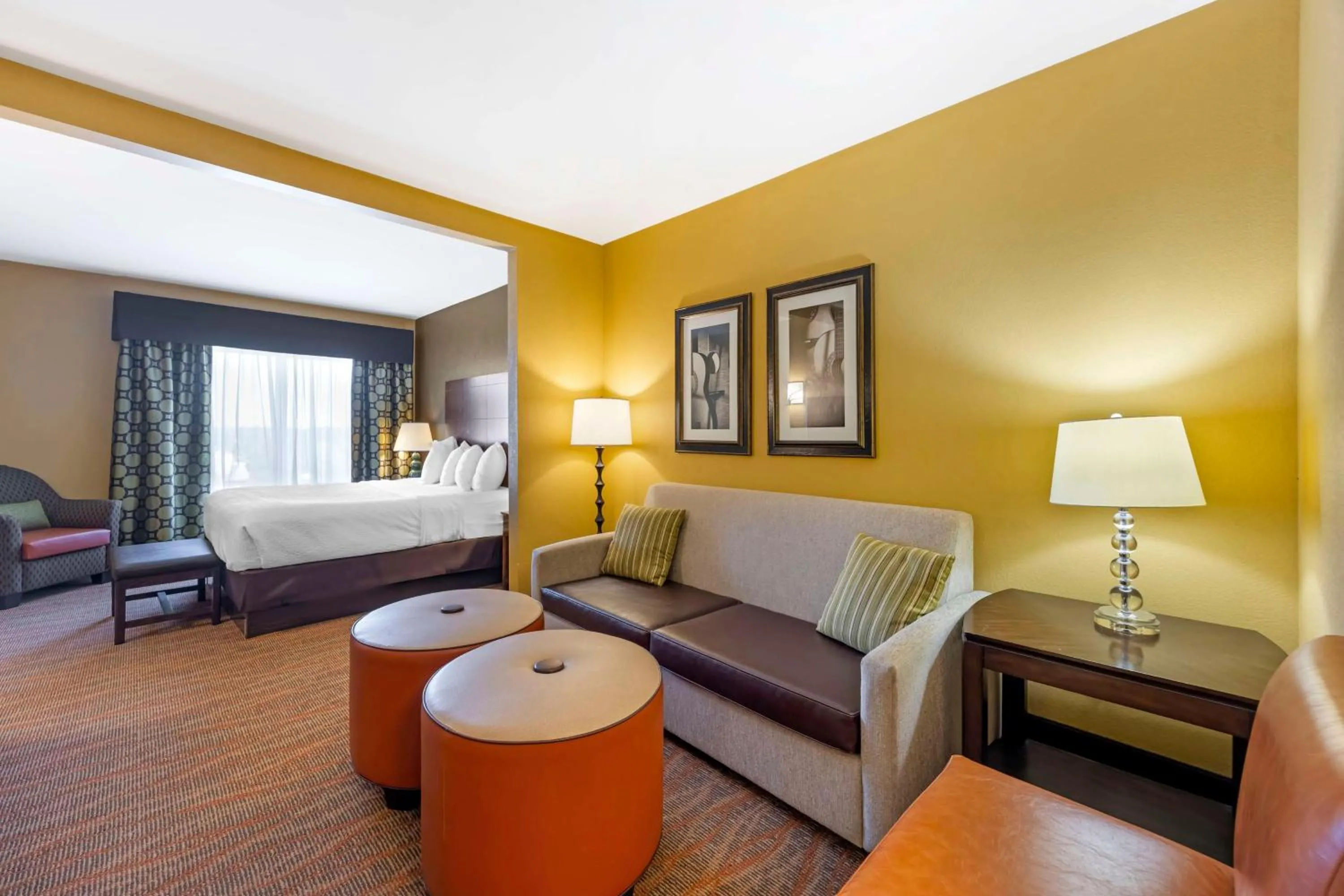 Bedroom, Bed in Best Western Plus Tupelo Inn & Suites