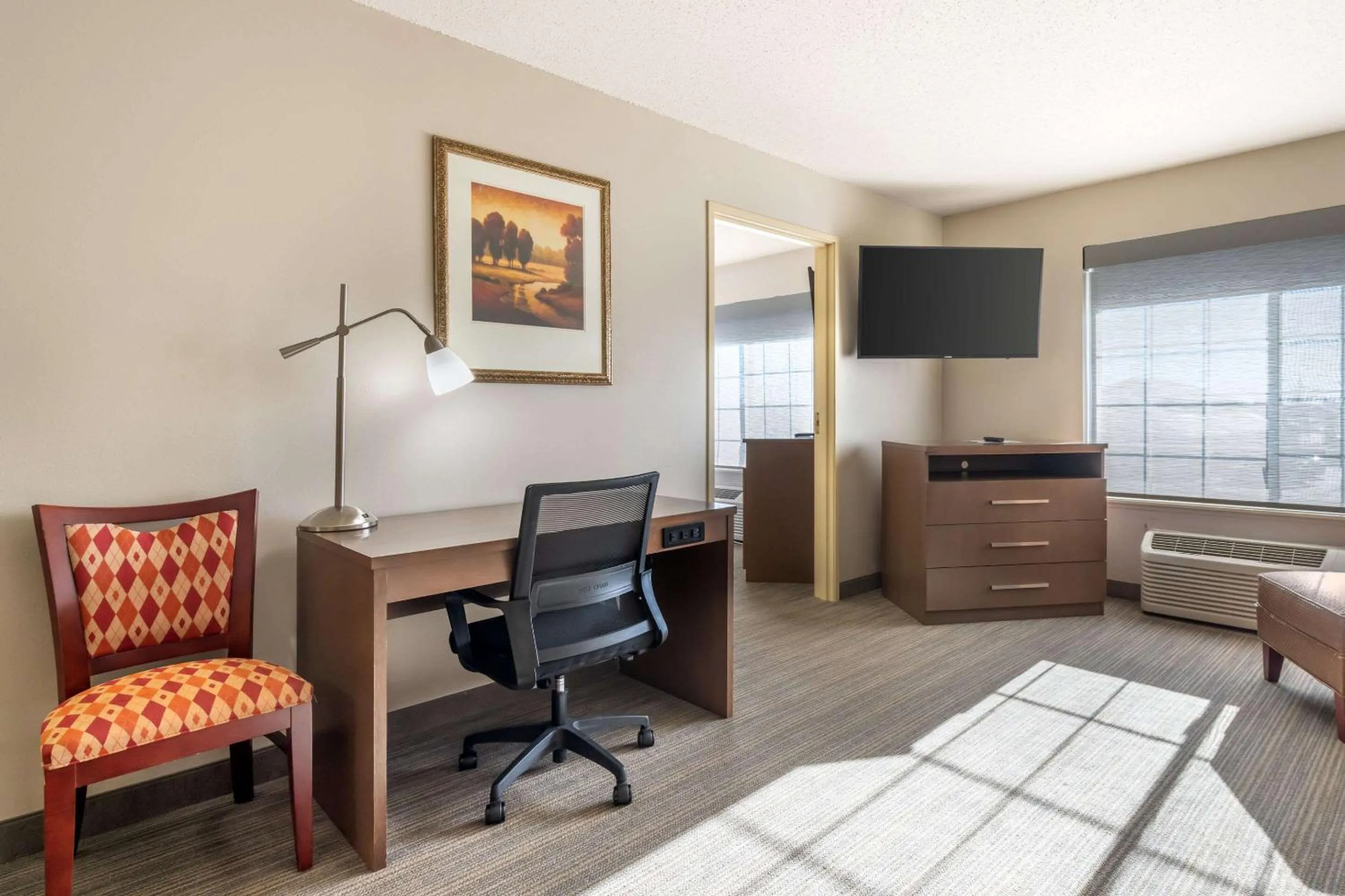 Bedroom in Country Inn & Suites by Radisson, Watertown, SD