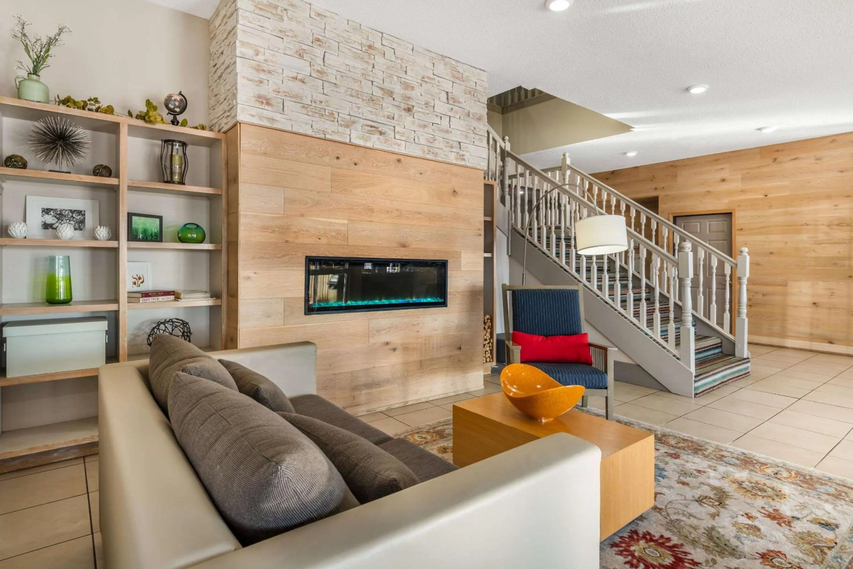 Lobby or reception in Country Inn & Suites by Radisson, Watertown, SD