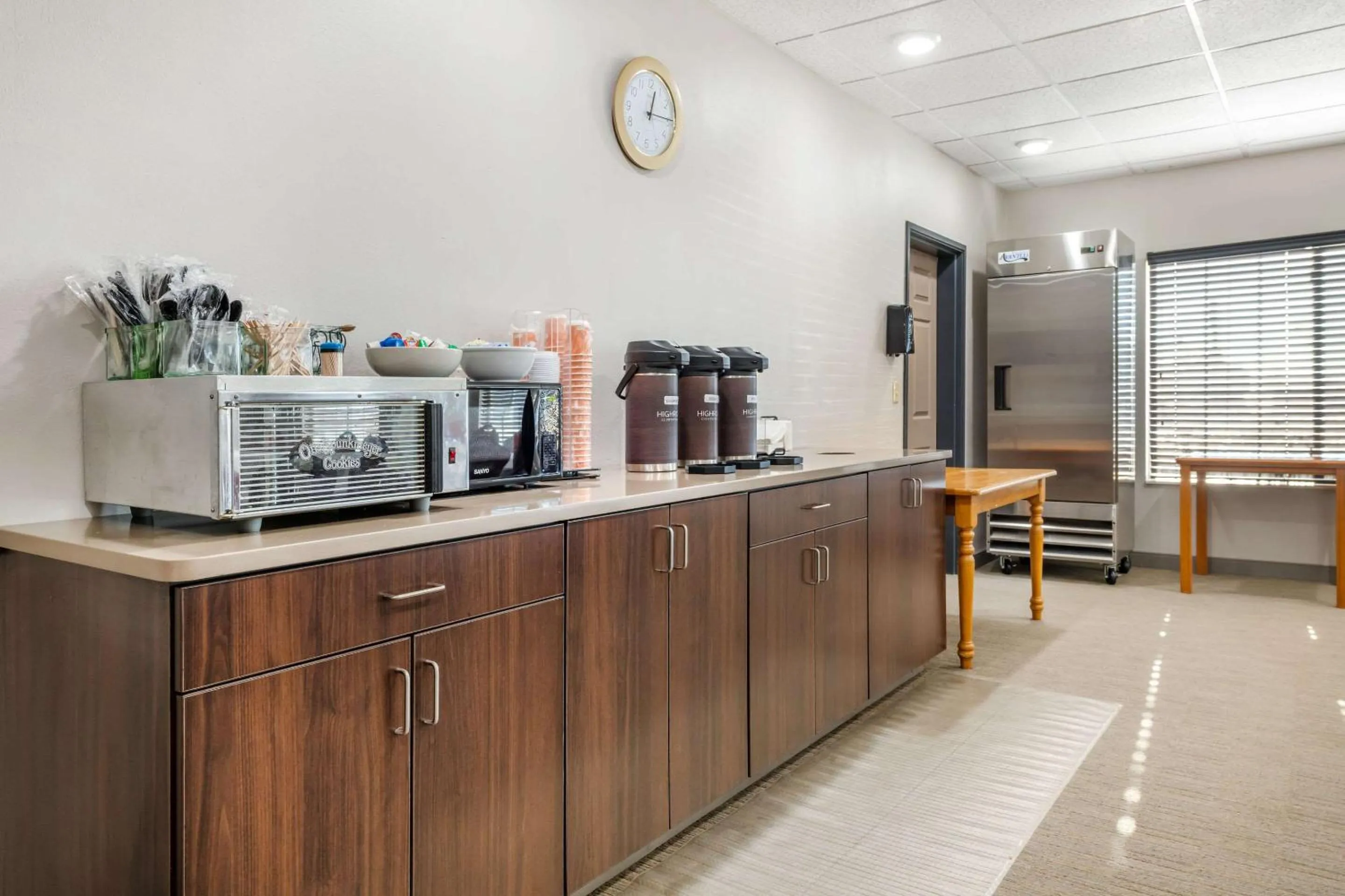 Meeting/conference room in Country Inn & Suites by Radisson, Watertown, SD