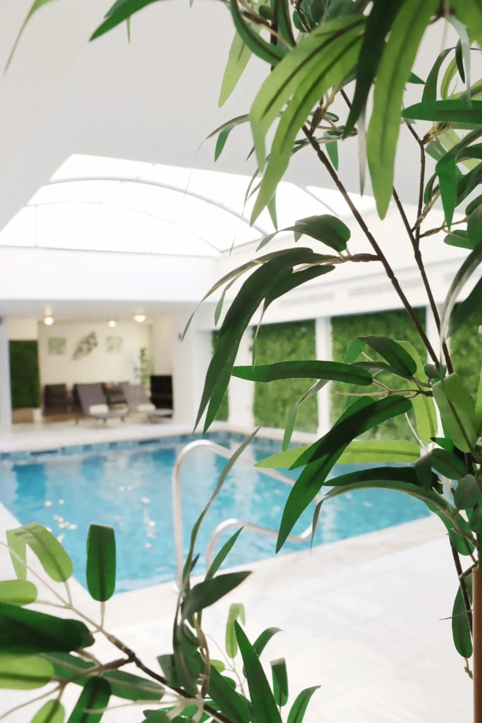 Swimming pool in Hotel Nice Riviera