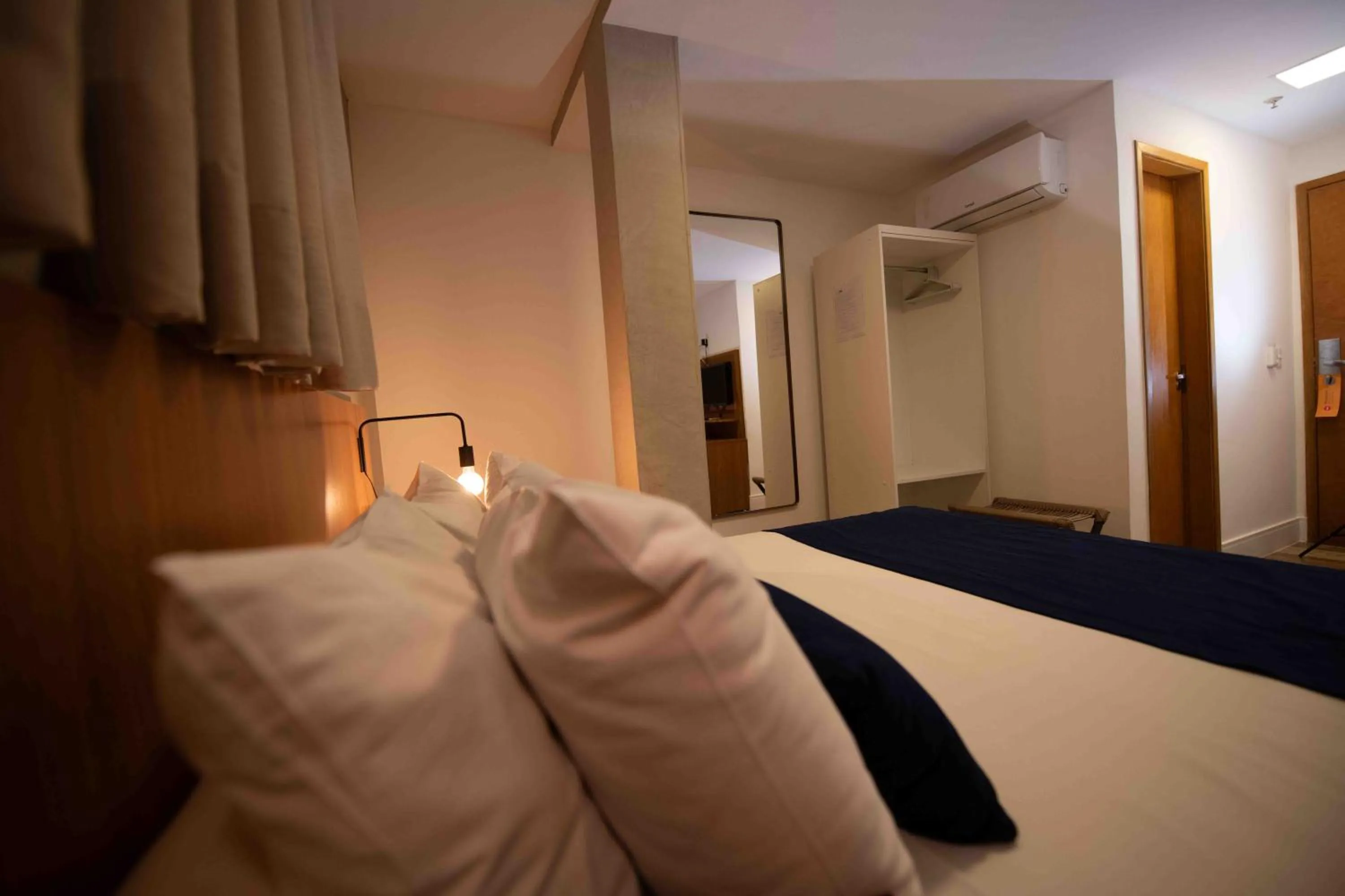 Bedroom, Bed in Leblon Design Hotel