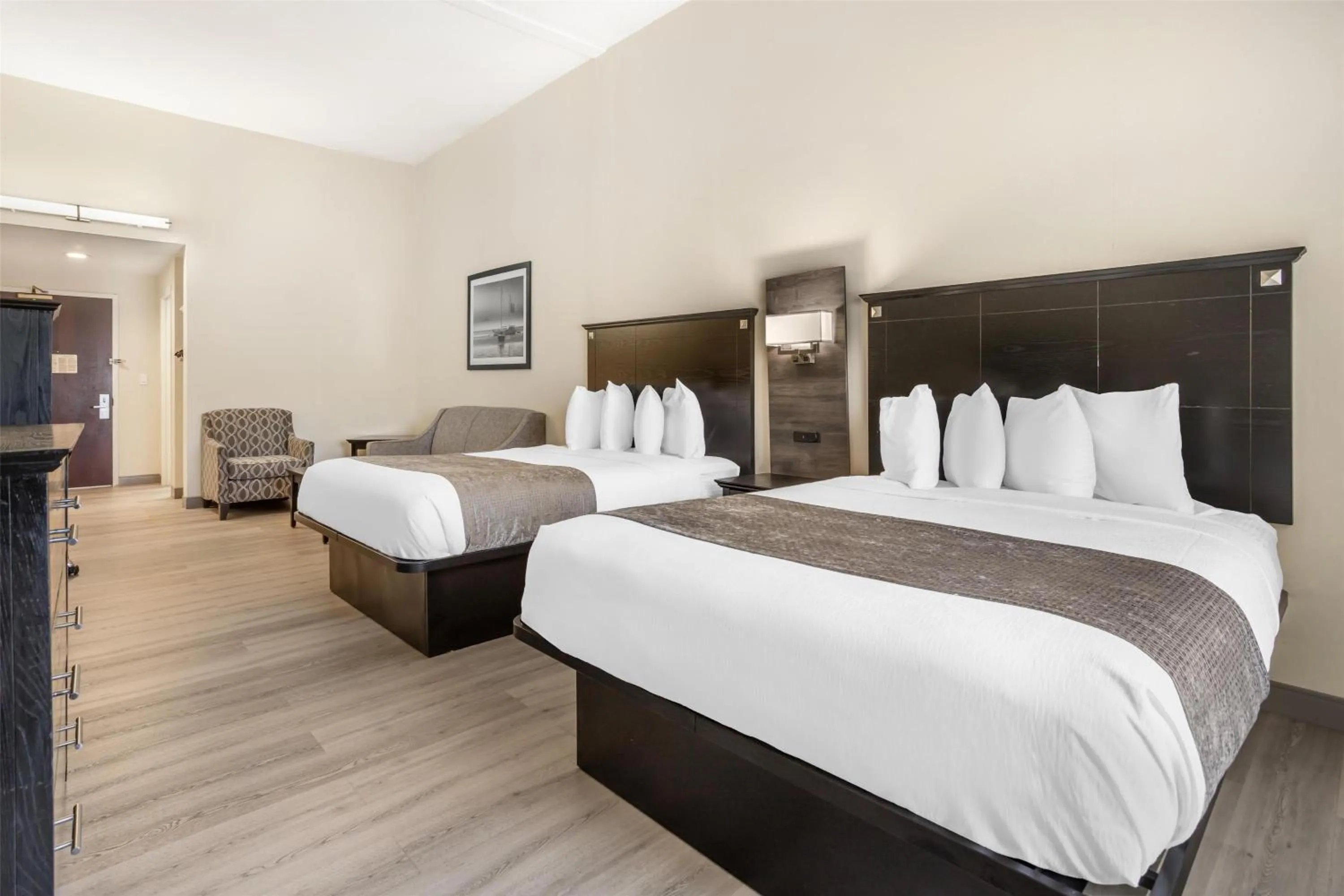 Photo of the whole room, Bed in Best Western Bar Harbour Inn