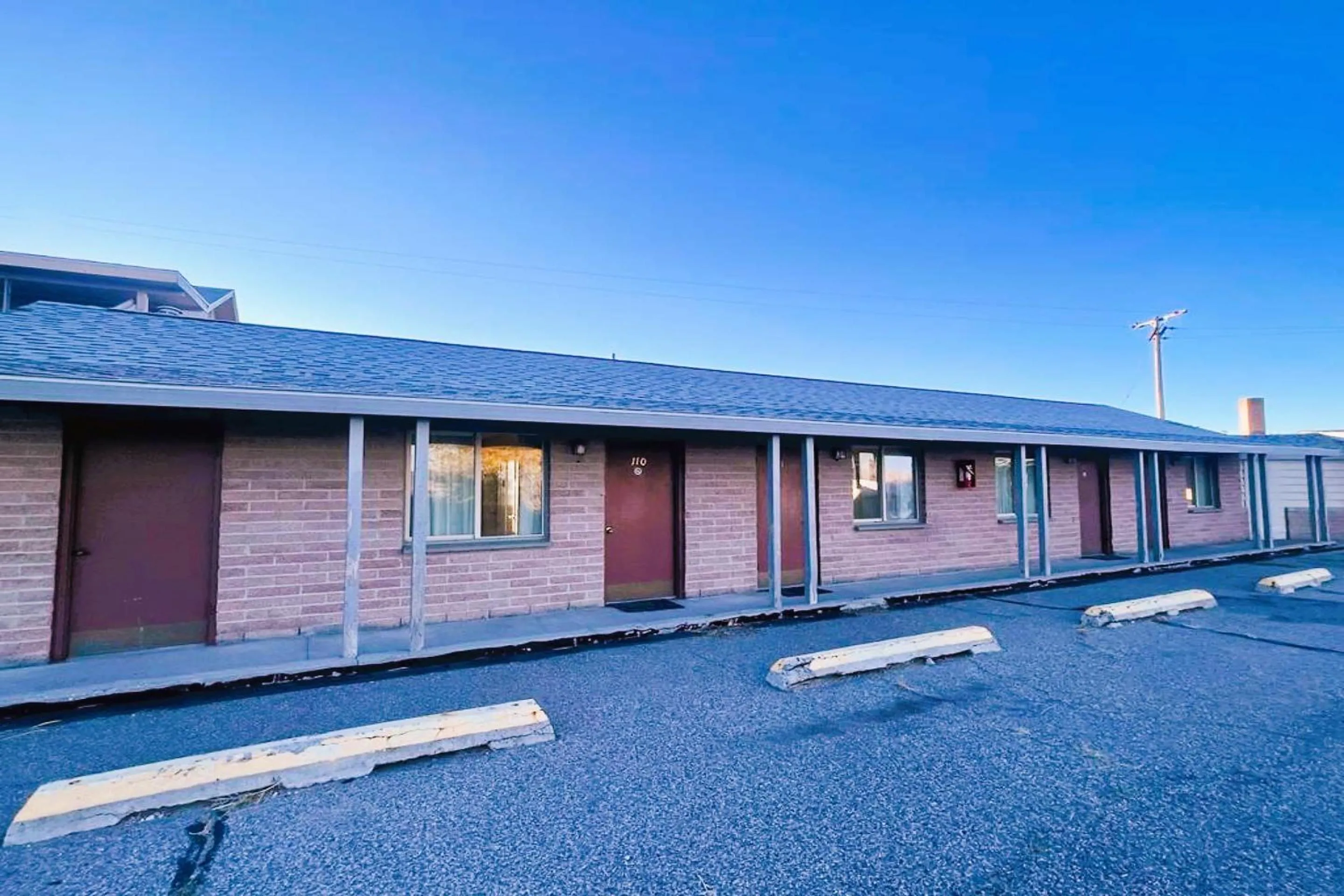 Facade/entrance in Love Hotels Desert Inn & RV by OYO at Boysen Wind River WY