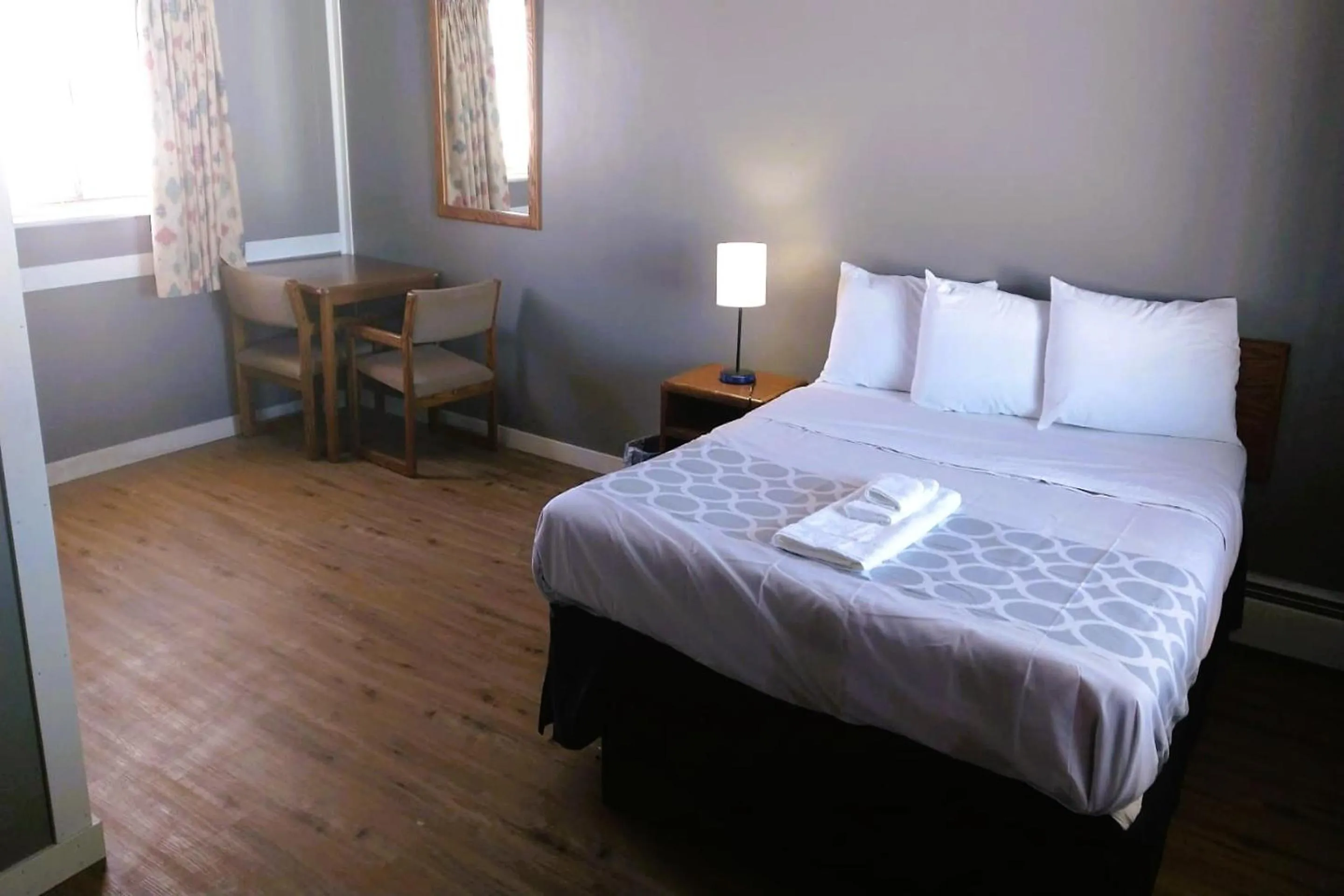 Bedroom, Bed in Love Hotels Desert Inn & RV by OYO at Boysen Wind River WY