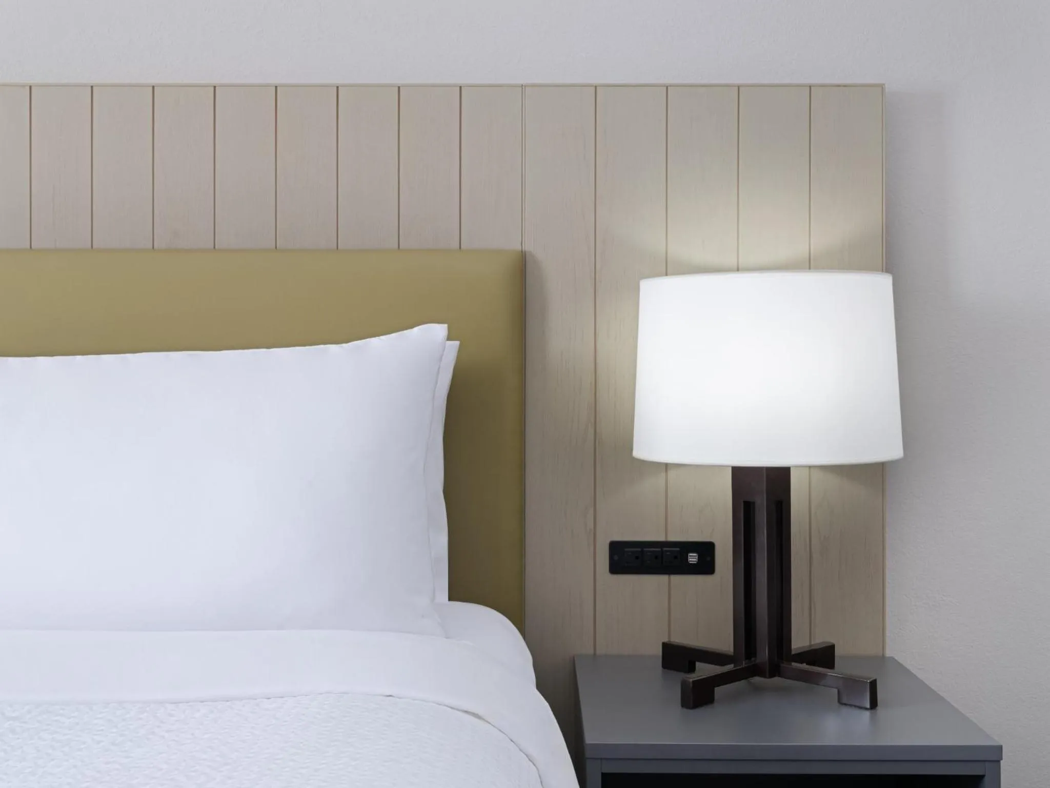 Photo of the whole room, Bed in Garner Hotel Decatur - Forsyth by IHG