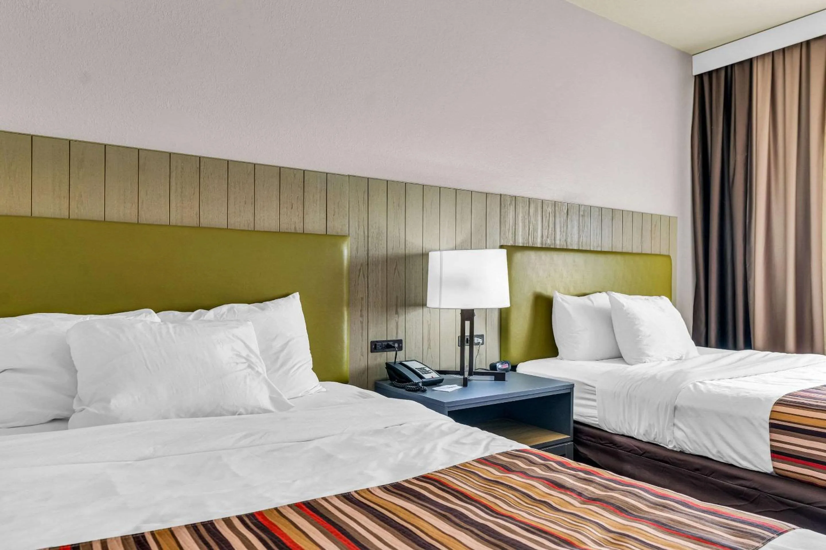 Bedroom in Country Inn & Suites by Radisson, Decatur, IL