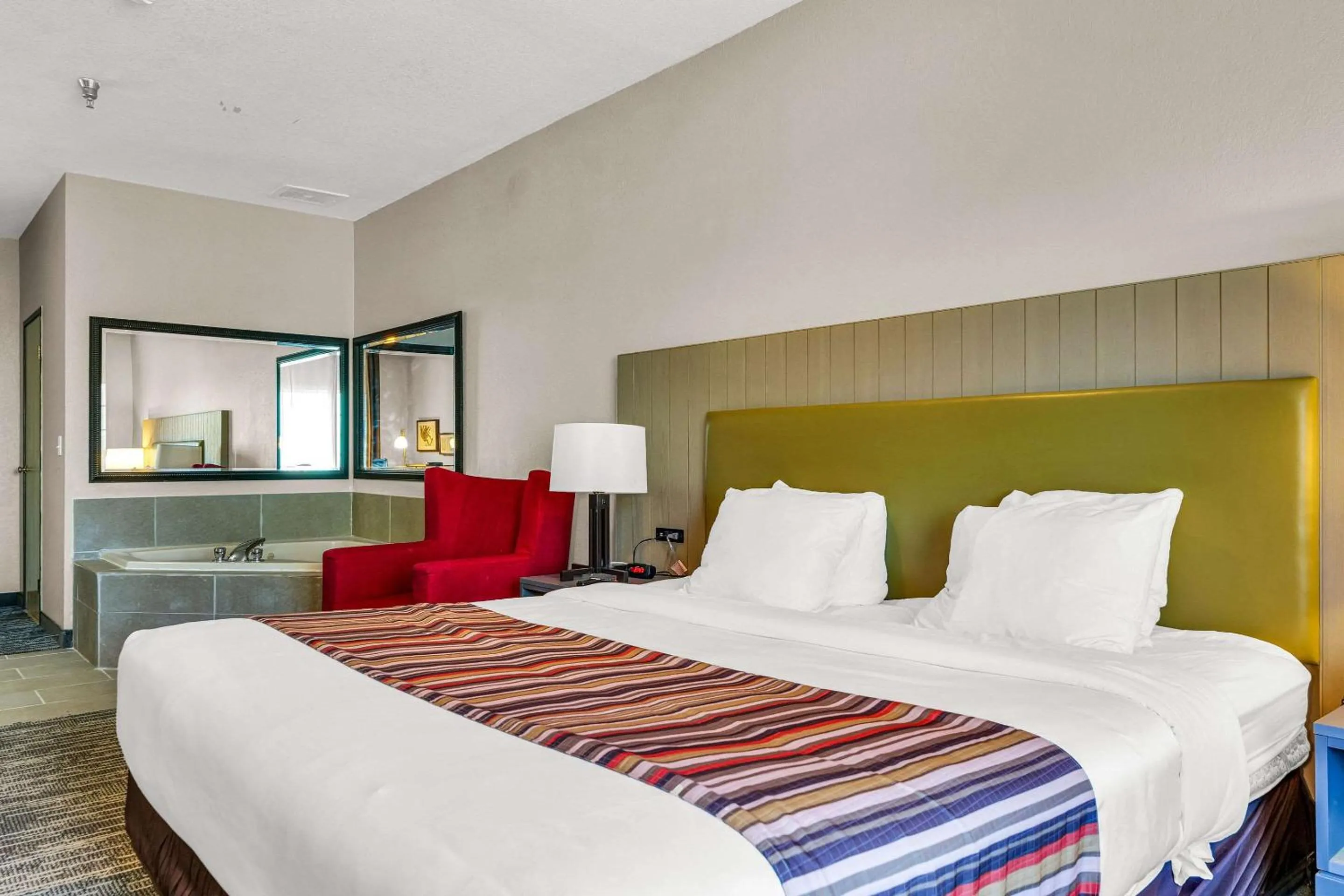 Bedroom in Country Inn & Suites by Radisson, Decatur, IL