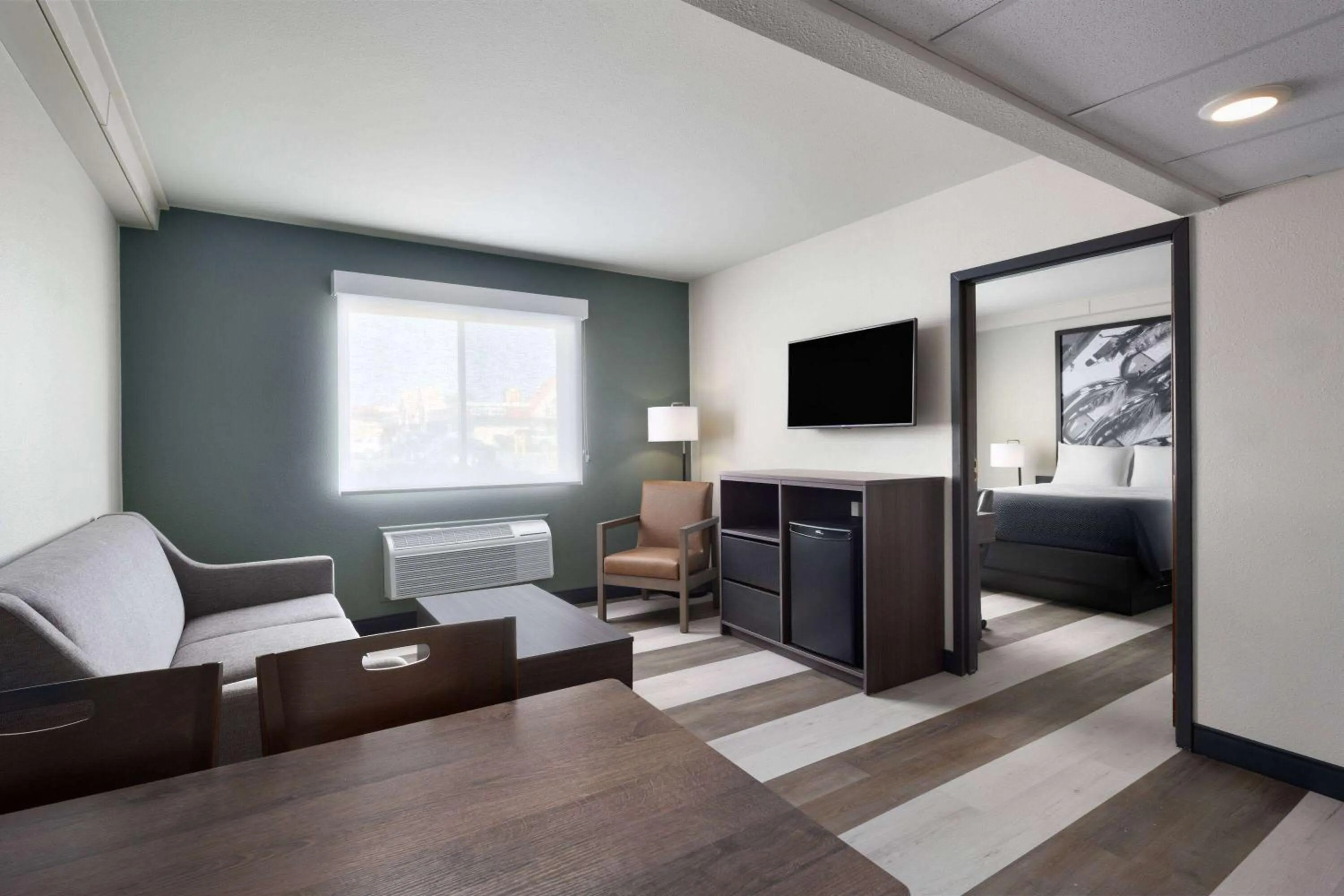 Photo of the whole room in Super 8 by Wyndham Columbus