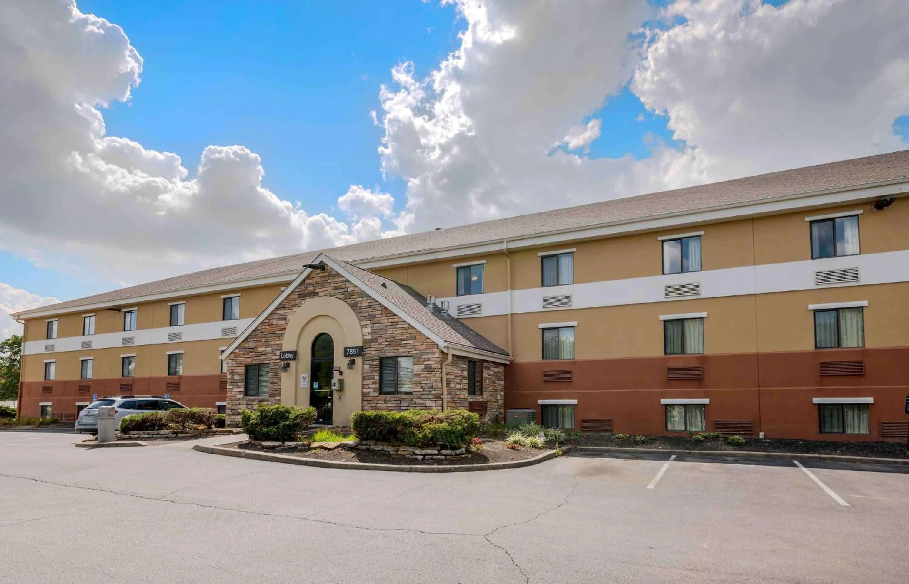 Property building in Extended Stay America Suites - Dayton - South