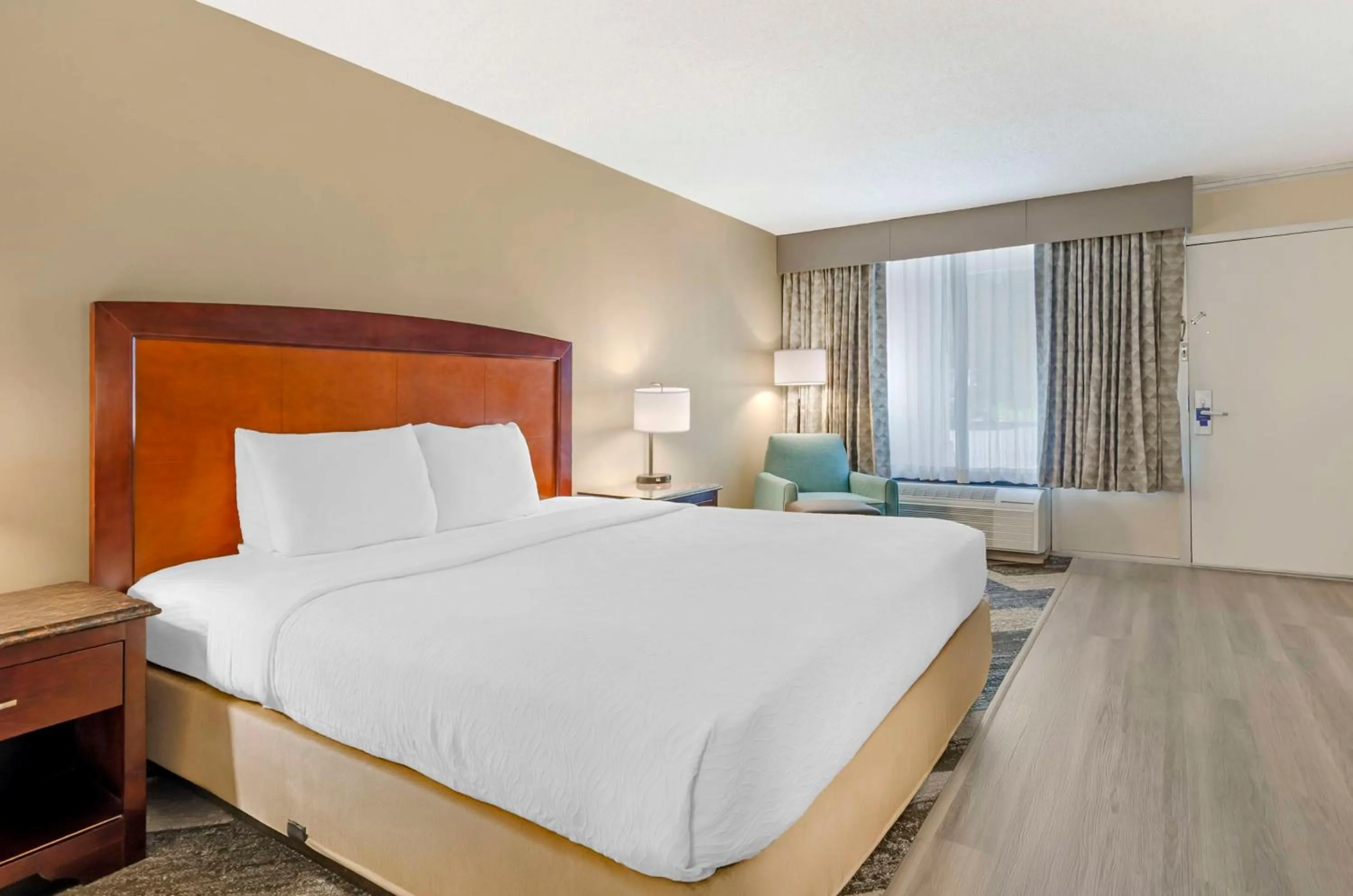 Bedroom, Bed in Best Western Lexington Inn