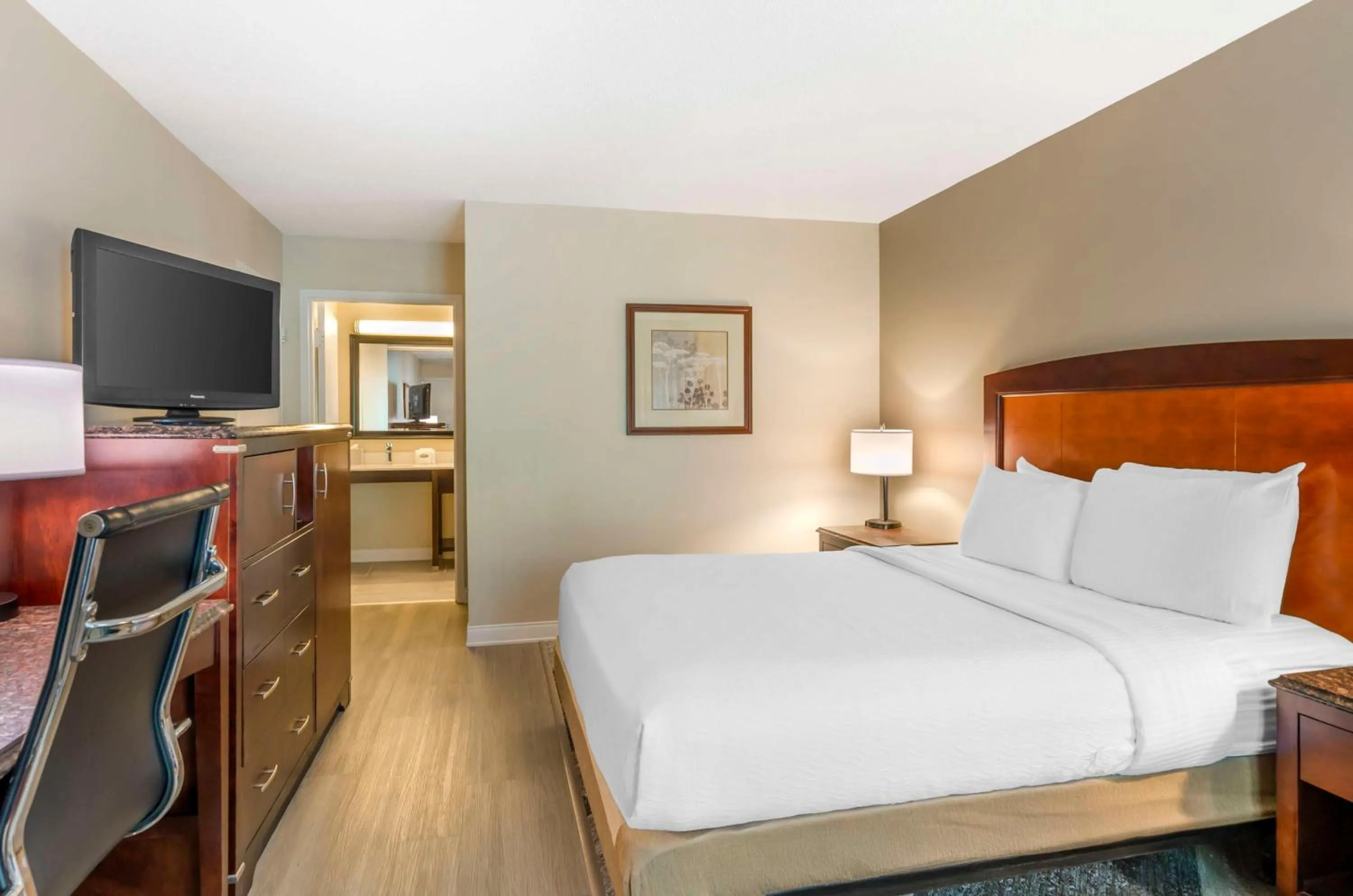 Bedroom, Bed in Best Western Lexington Inn