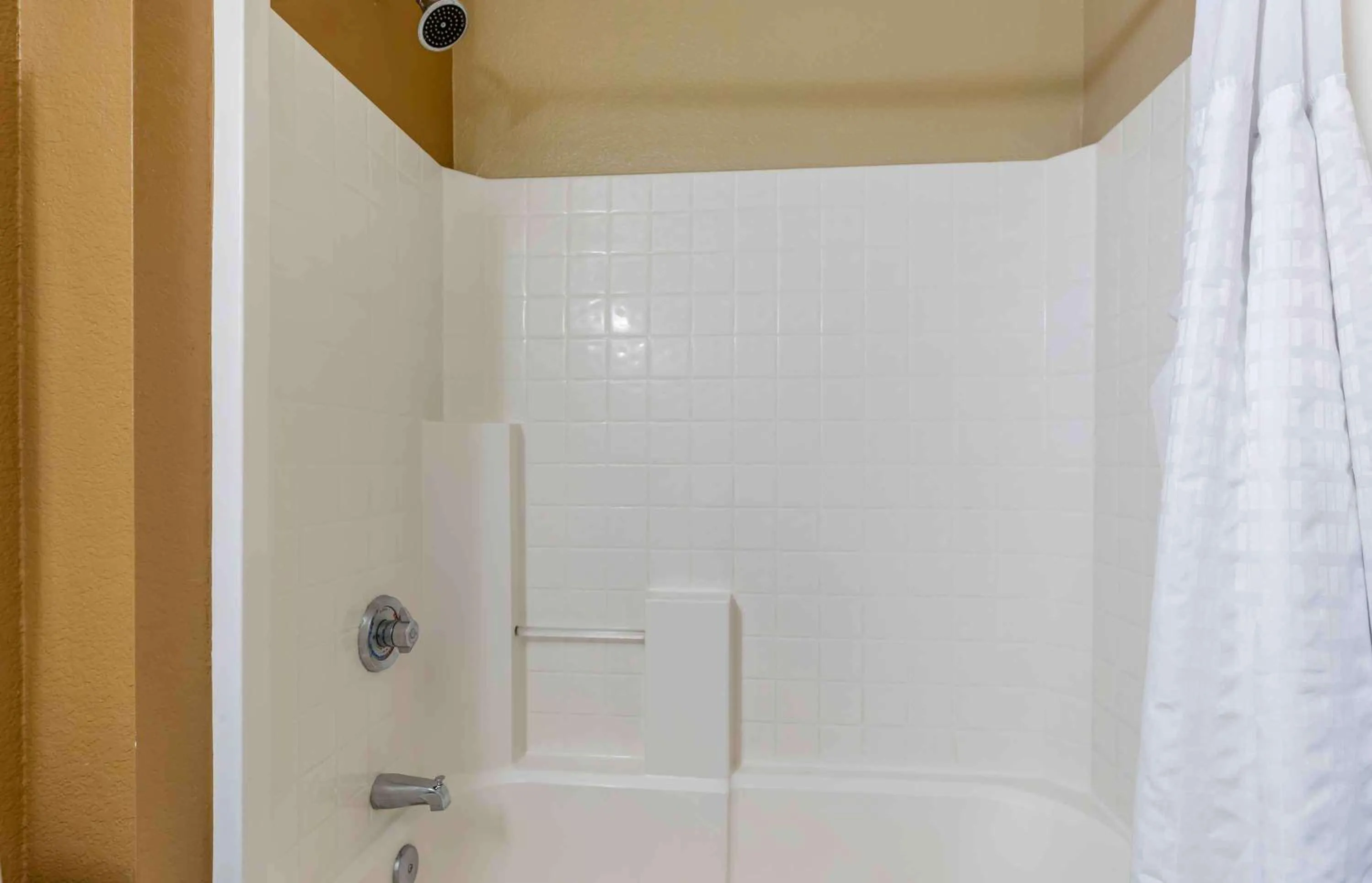 Bathroom in Extended Stay America Select Suites - Denver - Tech Center South