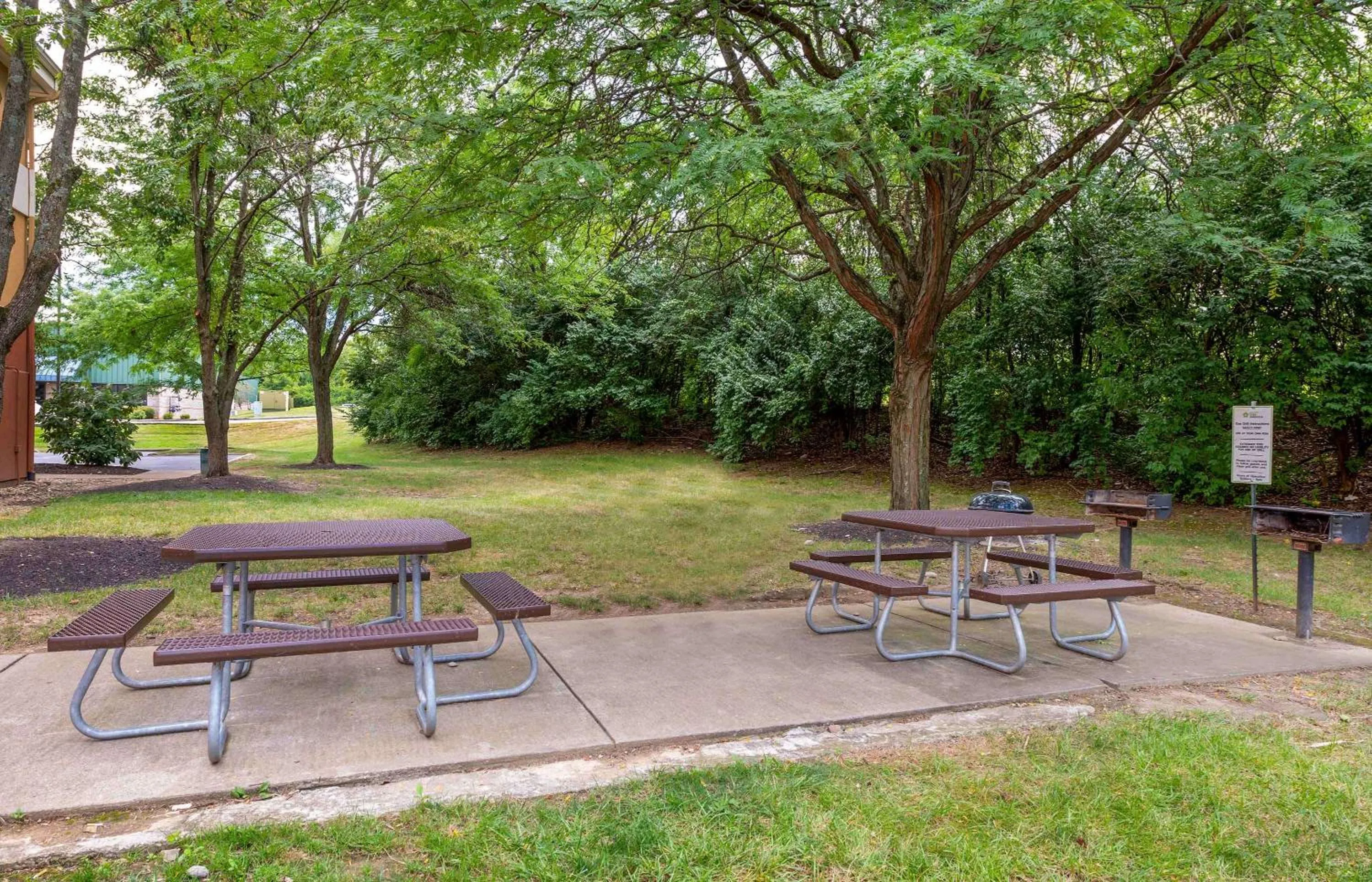 Property building in Extended Stay America Suites - Cincinnati - Fairfield