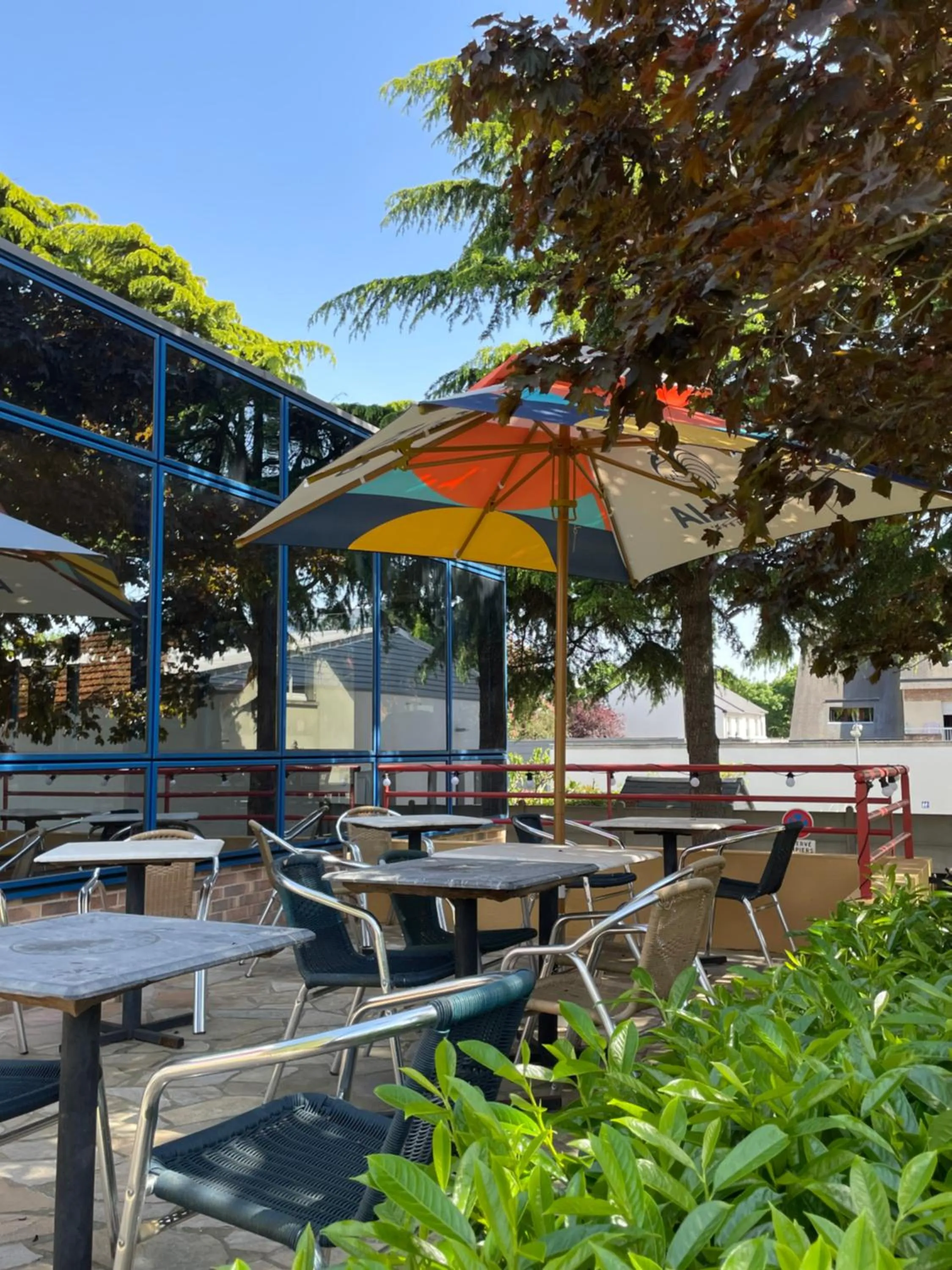 Patio in Hotel Arcantis Le Voltaire