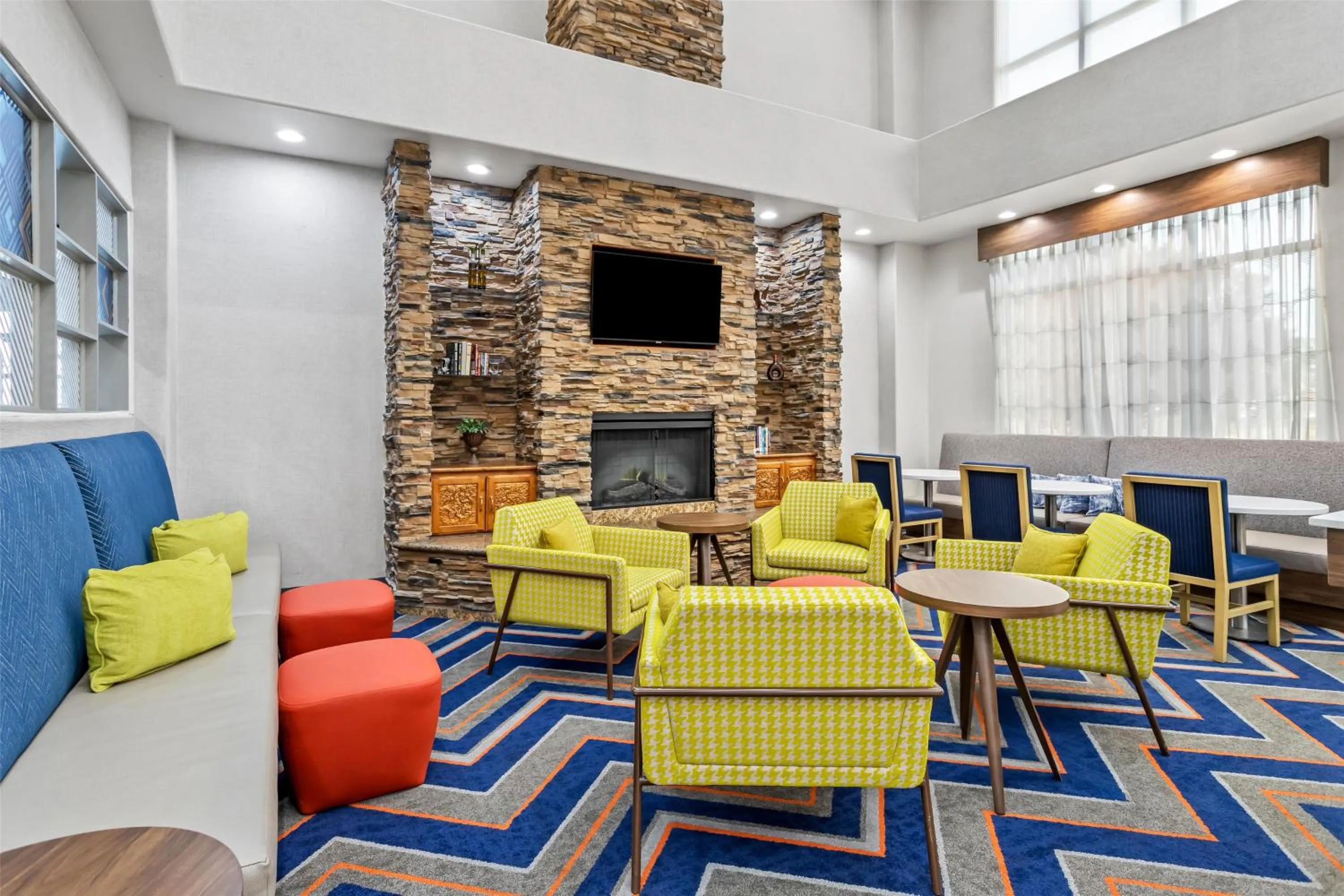 Lobby or reception in Hampton Inn & Suites Farmington