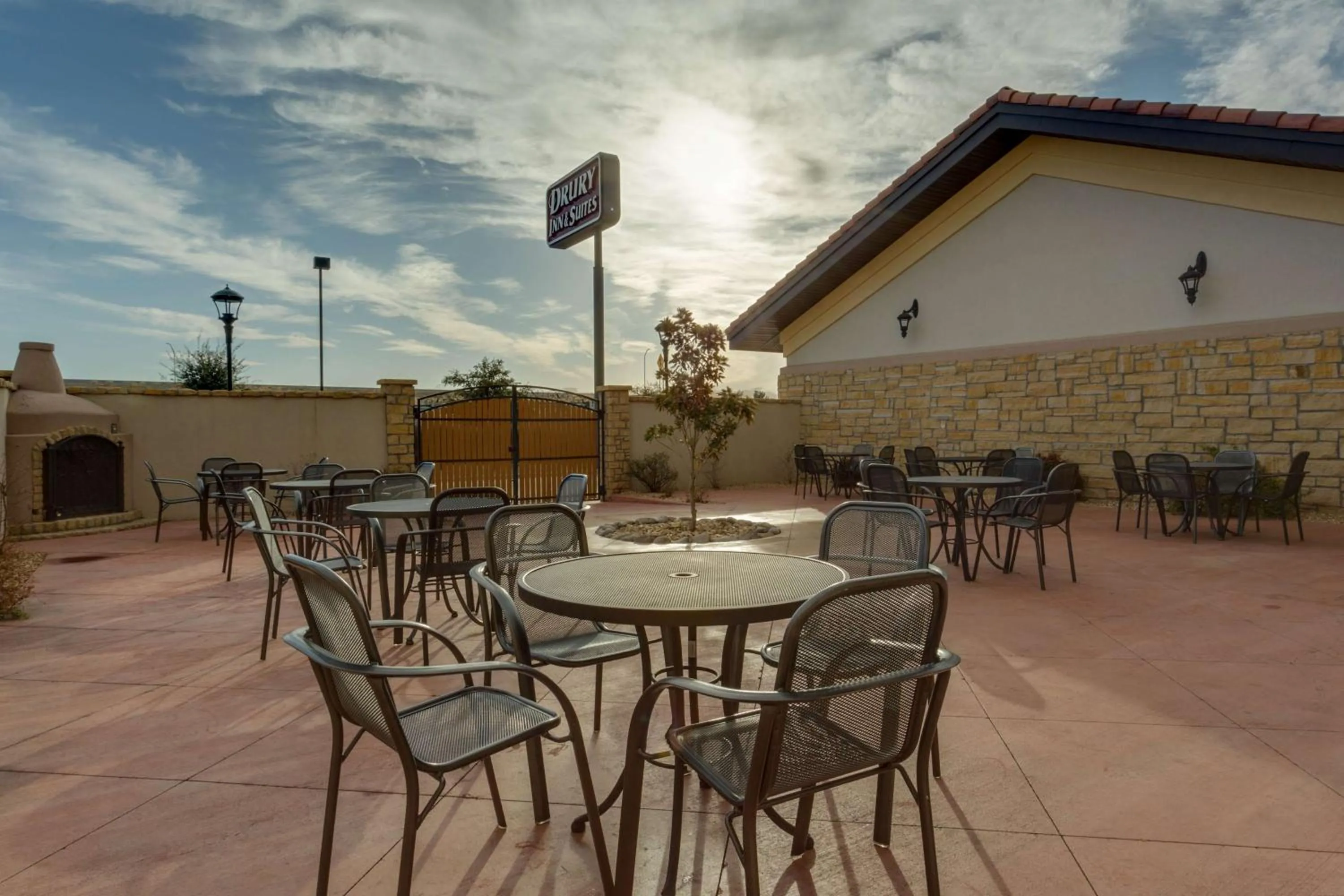 Property building in Drury Inn & Suites Las Cruces