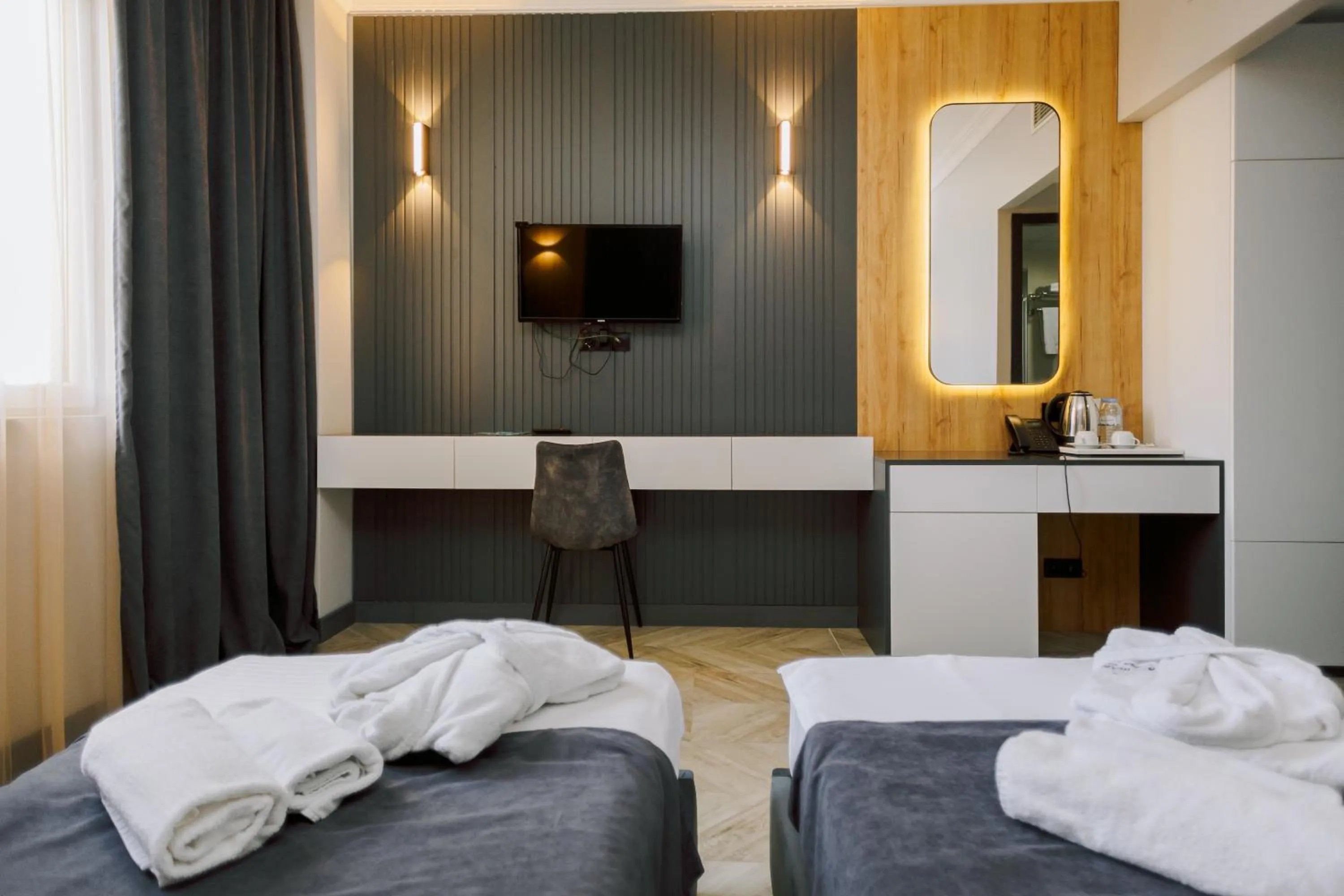 TV and multimedia, Bed in Bel Mare Boutique Hotel